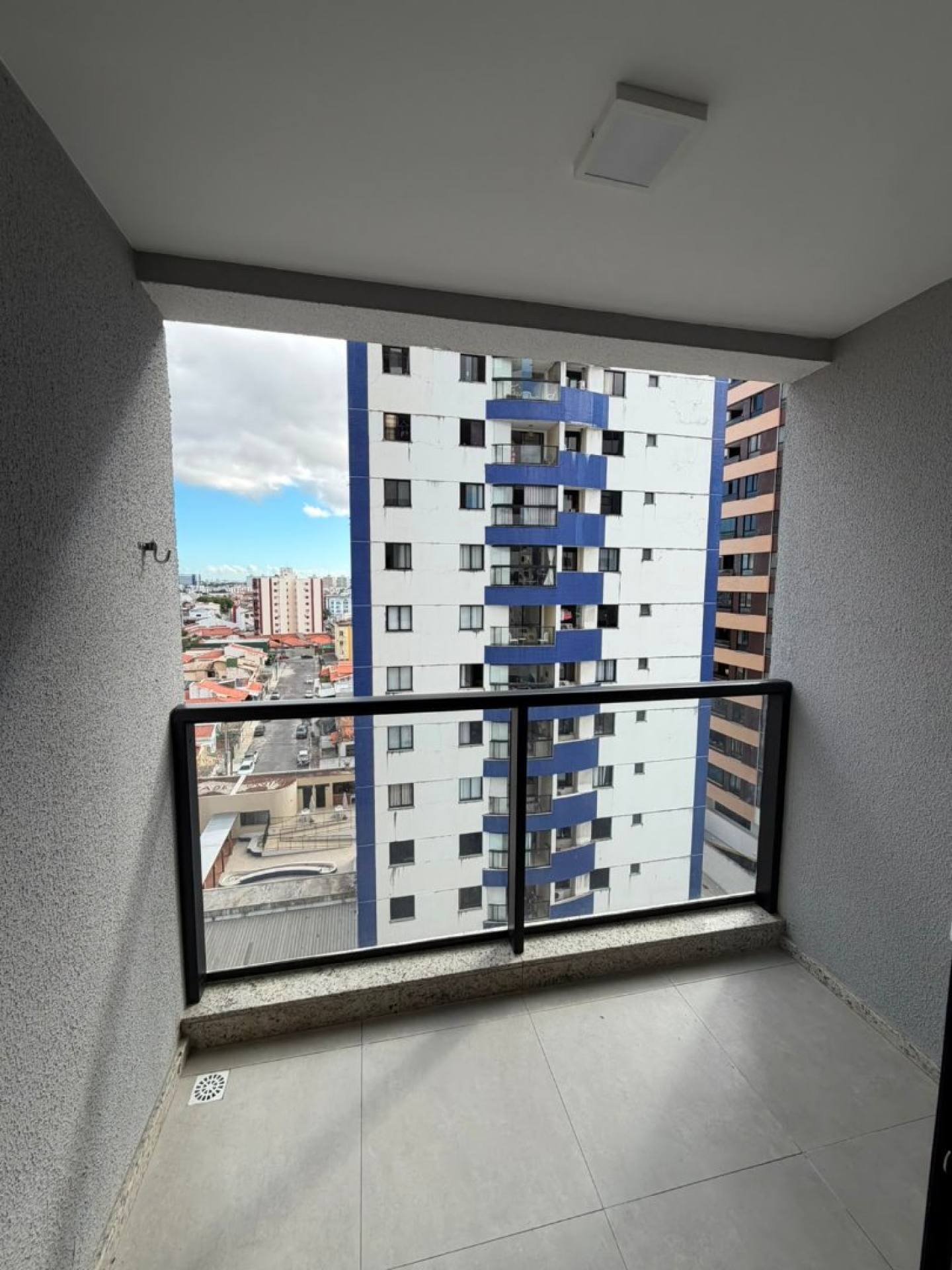 Apartamento no Urbanus, 3/4, 1 suíte, 2 vagas (Condomínio incluso) - Luzia