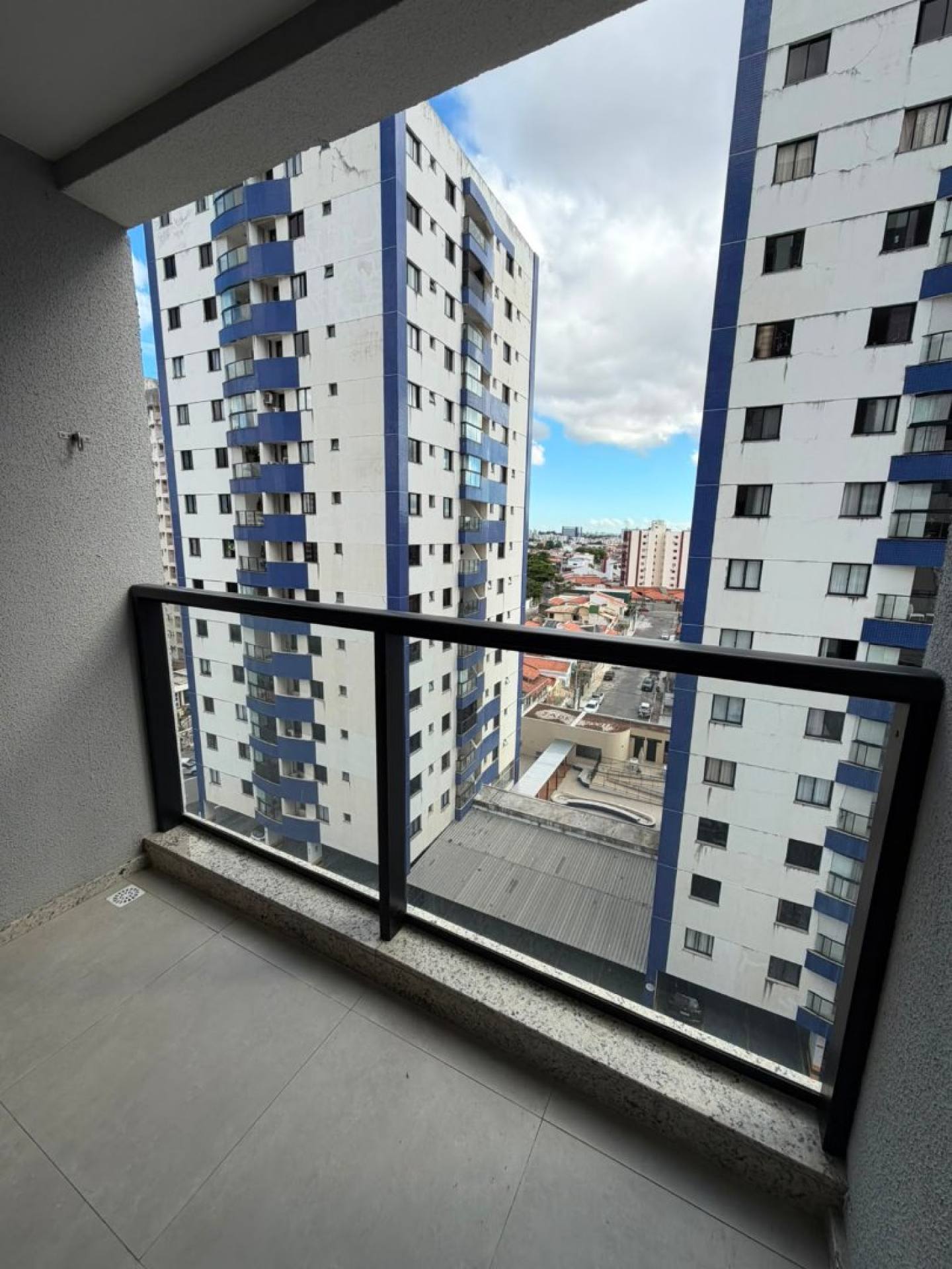 Apartamento no Urbanus, 3/4, 1 suíte, 2 vagas (Condomínio incluso) - Luzia