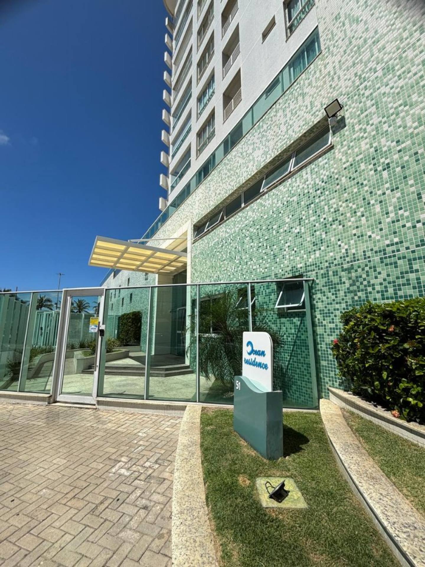 Apartamento no Ocean Residence 2/4, 2 suítes, 1 vaga - Atalaia