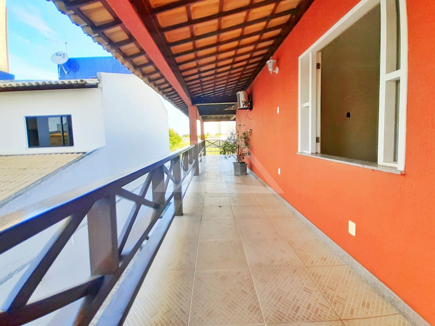 Casa Para Vender com 4 quartos 1 suítes no bairro Atalaia em Aracaju