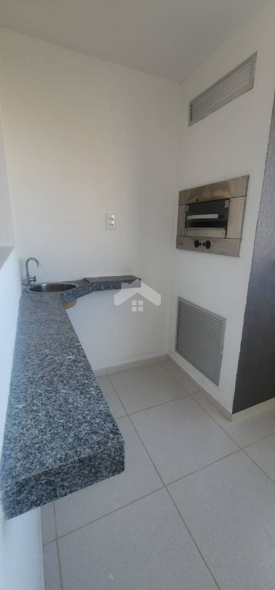 Apartamento com 3 quartos sendo uma suíte na Barra dos Coqueiros