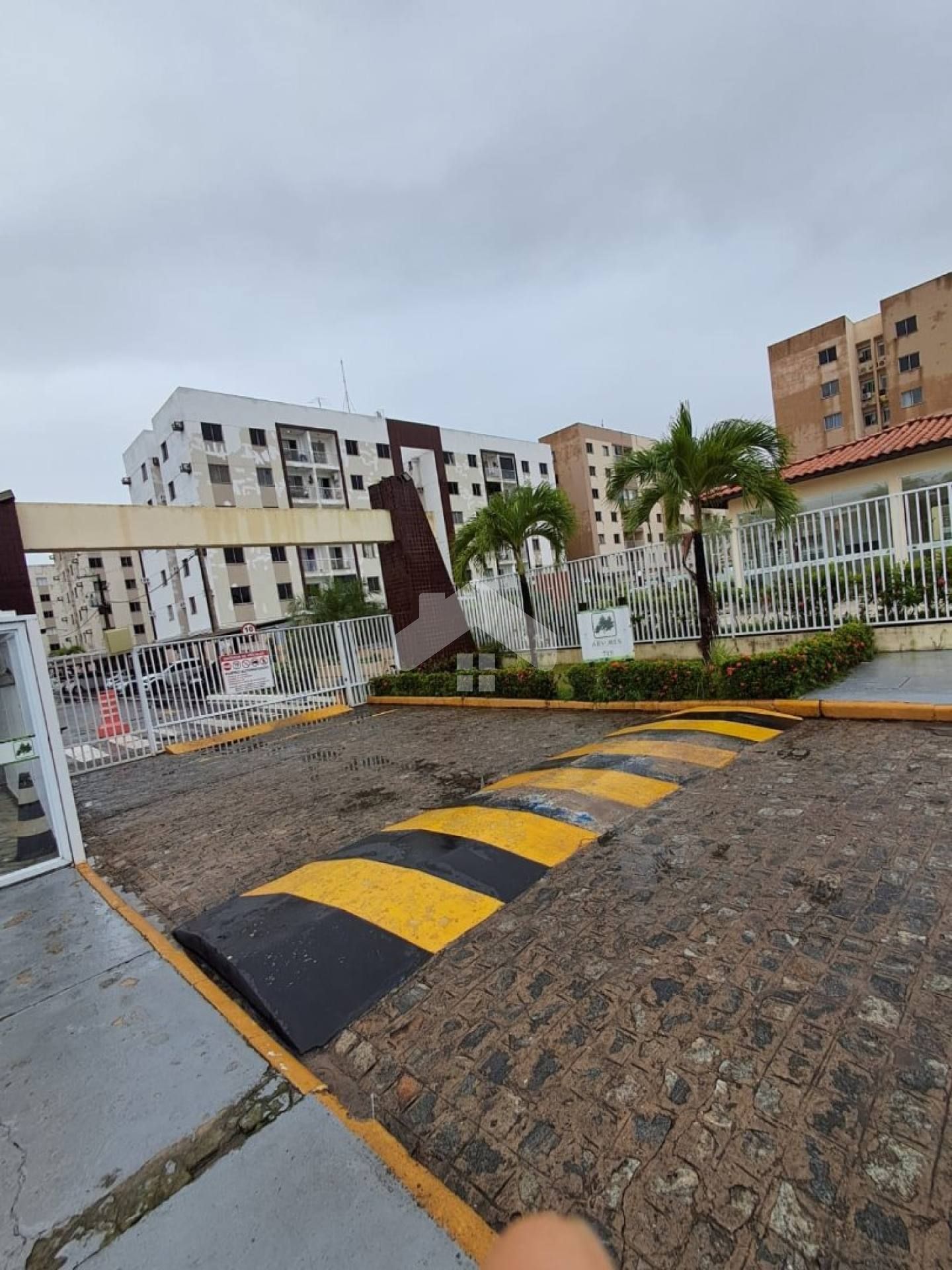 Apartamento com dois quartos no Bairro Jabotiana