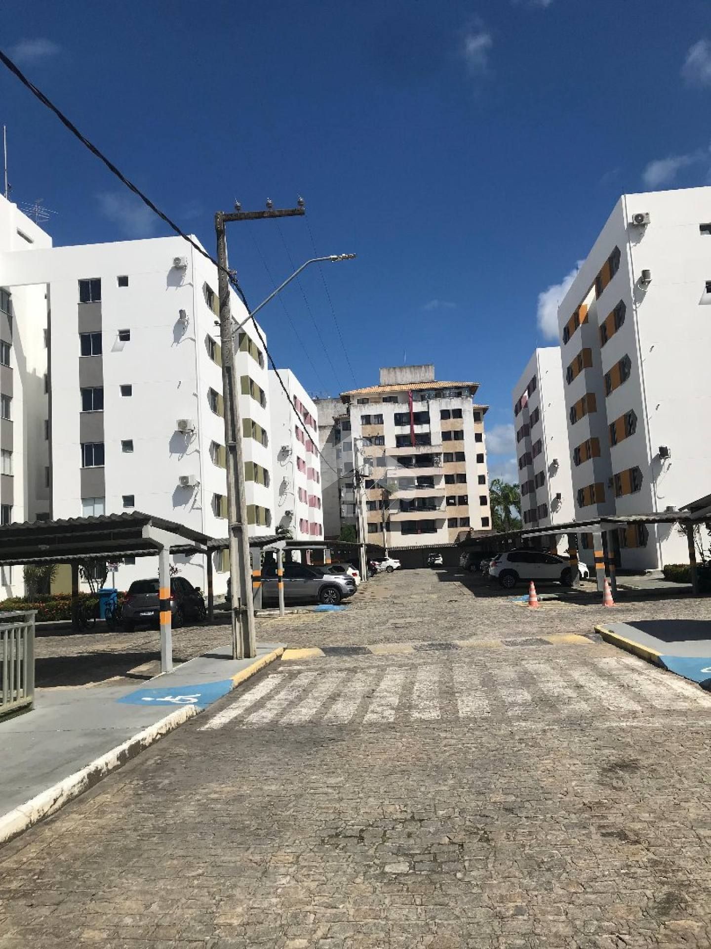 Apartamento de 3 quartos com modulados na Aruana