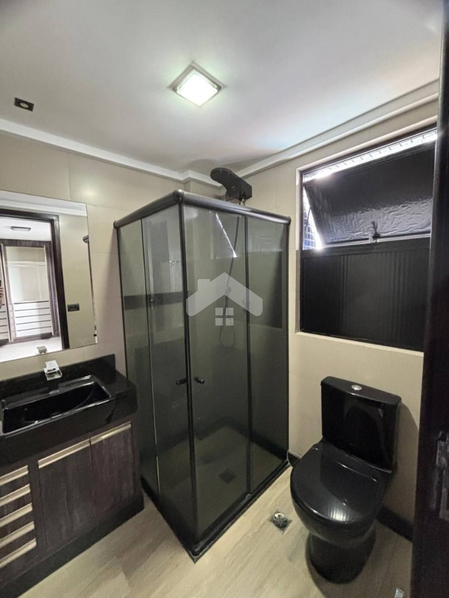 Apartamento no Manhattan Residence, Semi-mobiliado, 2/4, 1 suíte, 2 vagas - (Condomínio incluso) – Jardins
