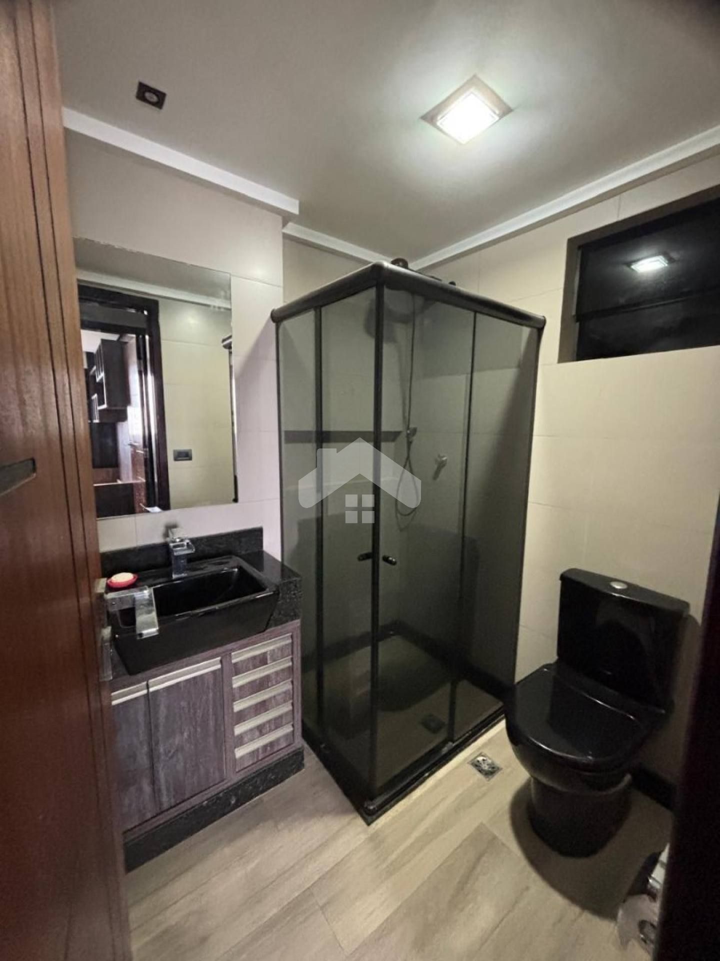 Apartamento no Manhattan Residence, Semi-mobiliado, 2/4, 1 suíte, 2 vagas - (Condomínio incluso) – Jardins