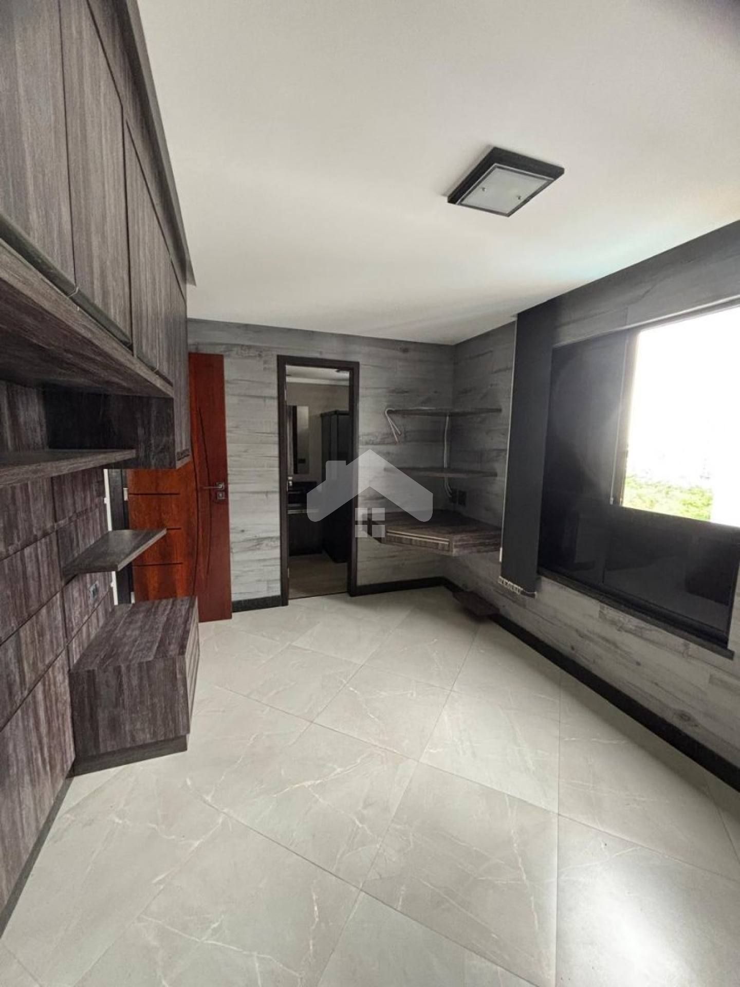 Apartamento no Manhattan Residence, Semi-mobiliado, 2/4, 1 suíte, 2 vagas - (Condomínio incluso) – Jardins