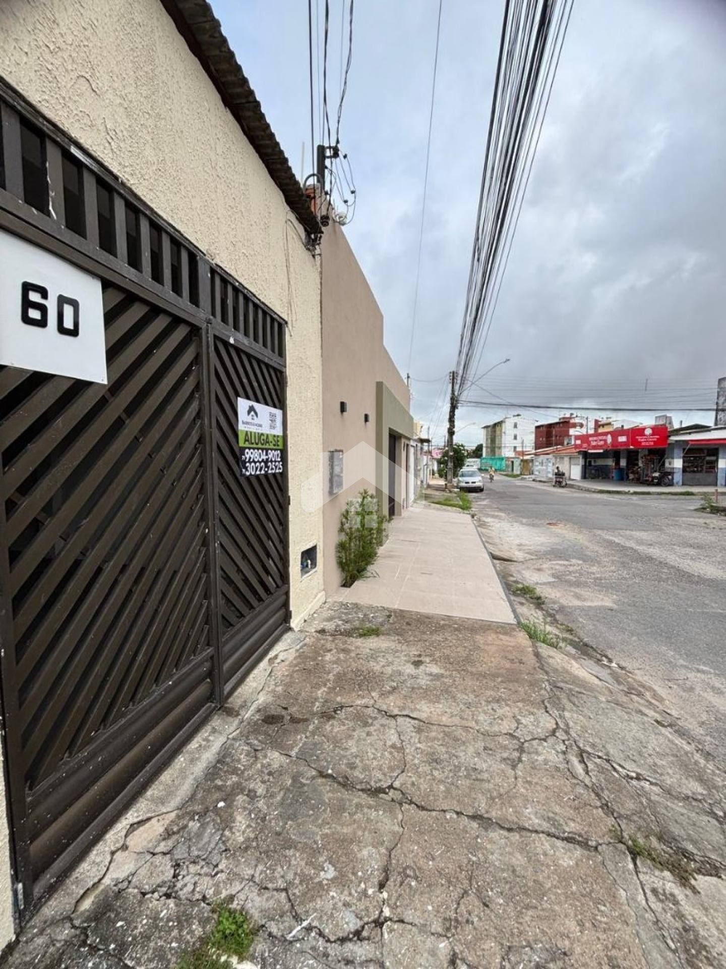 Casa 3/4, 2 banheiros, 1 vaga - Conj. Augusto Franco