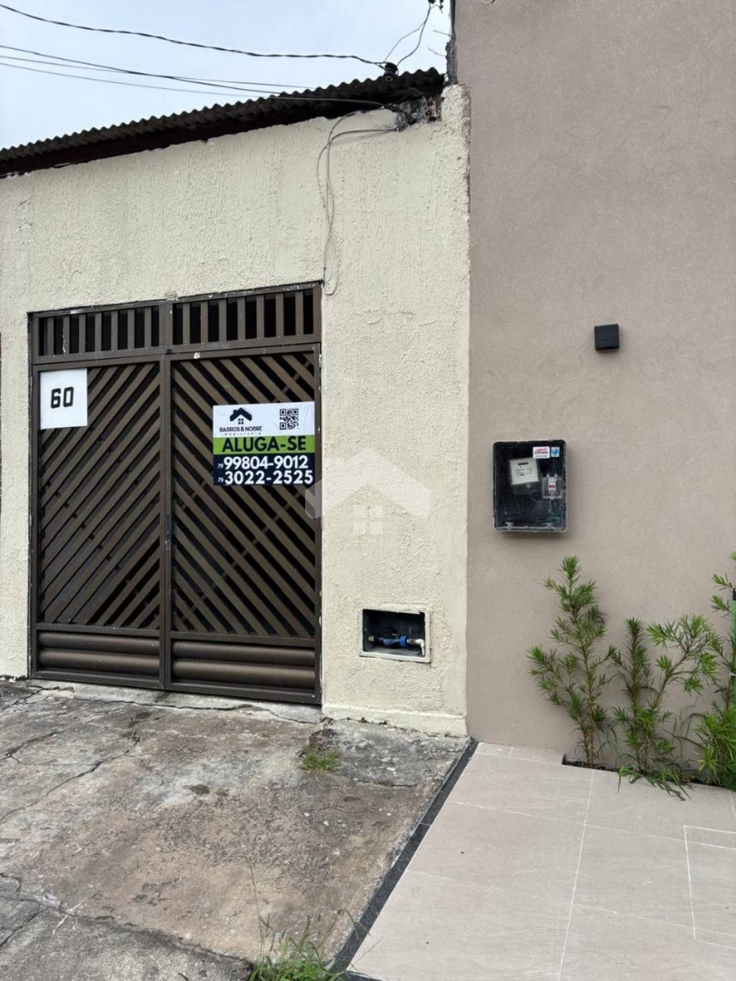 Casa 3/4, 2 banheiros, 1 vaga - Conj. Augusto Franco