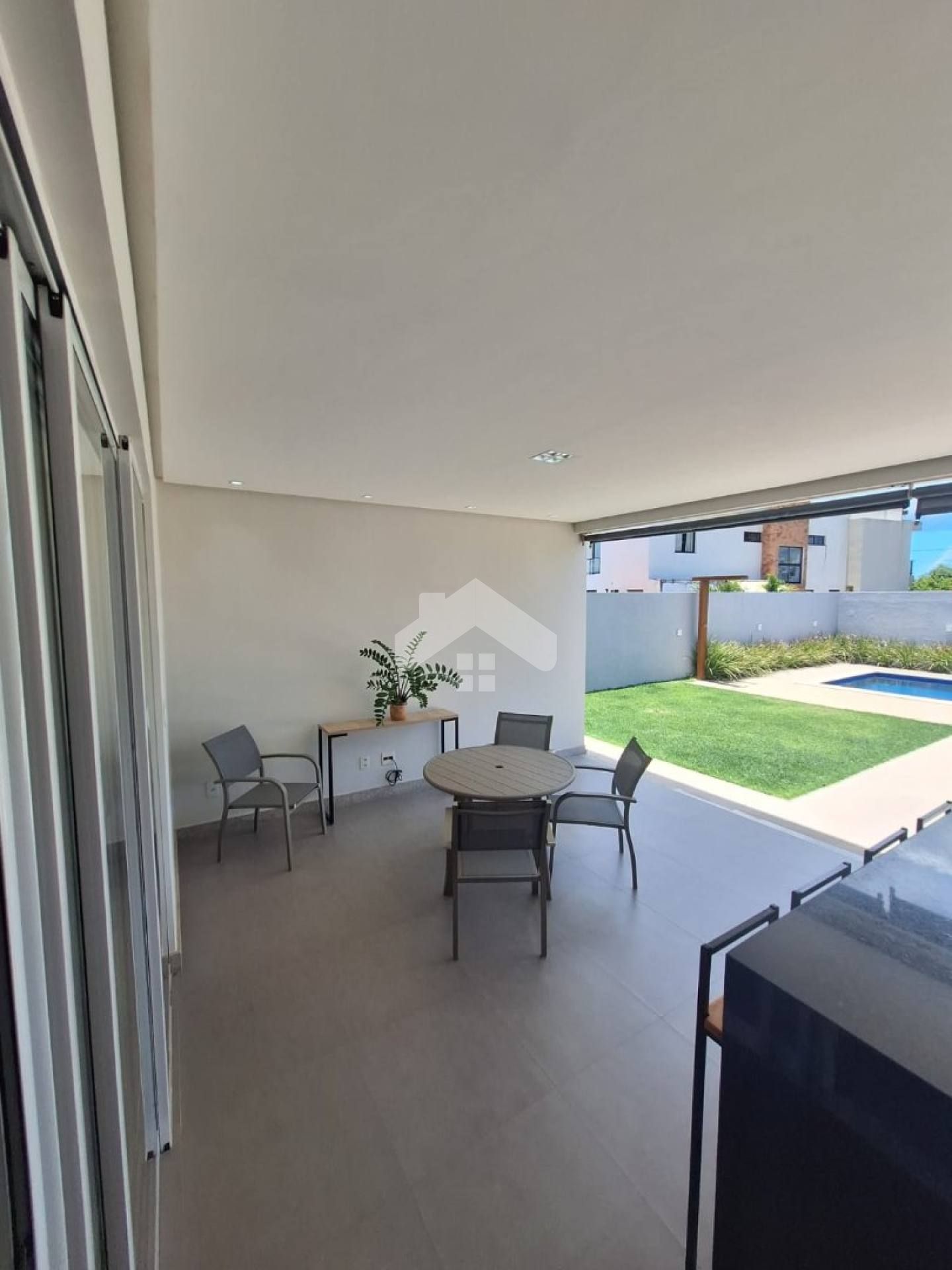 Casa com 4 quartos no Condominio Reserva Aimoré