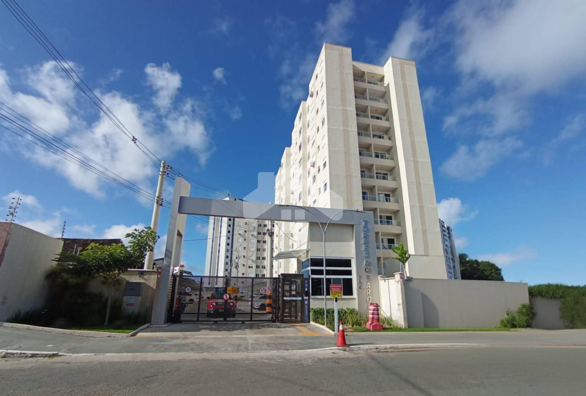 Apartamento no Residencial Torres do Farol, 2/4, 1 vaga (Cond. Incluso) - Farolândia