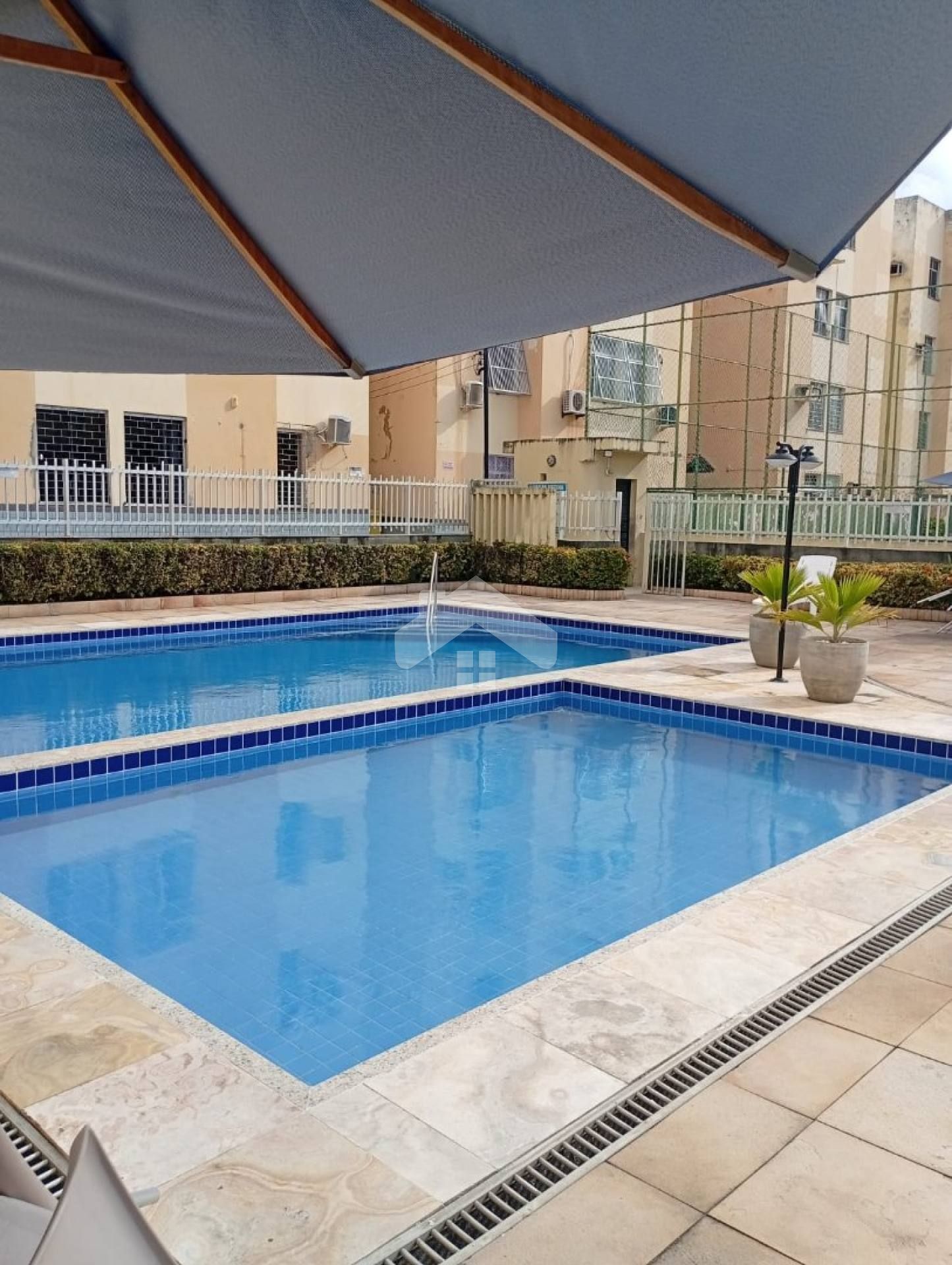 Apartamento no Cond. Porto Belo, 3/4, 1 vaga - Luzia.