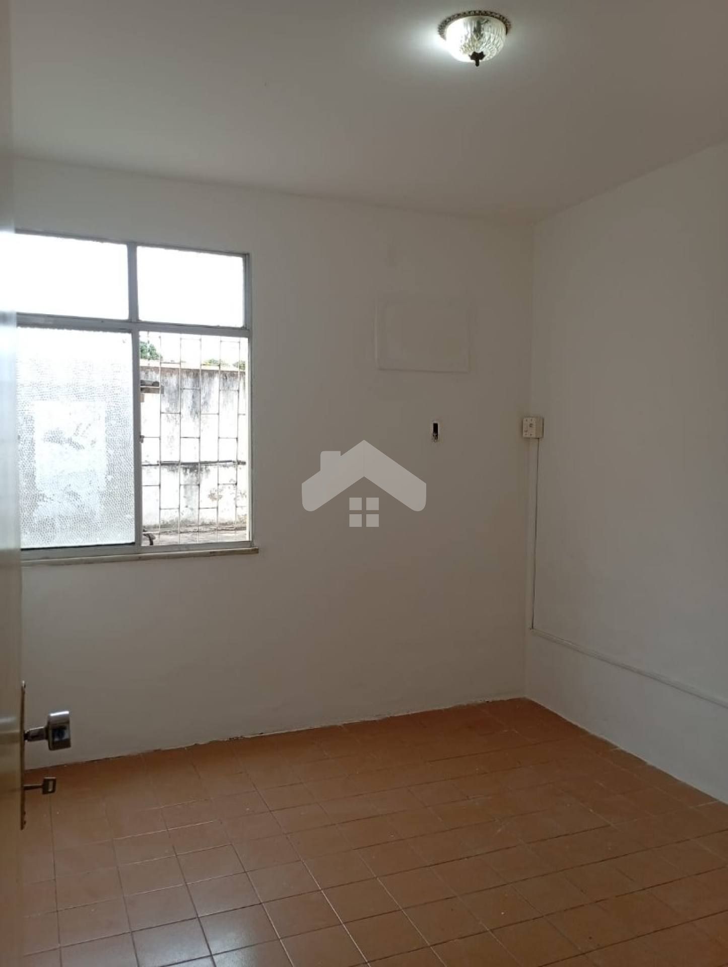 Apartamento no Cond. Porto Belo, 3/4, 1 vaga - Luzia.