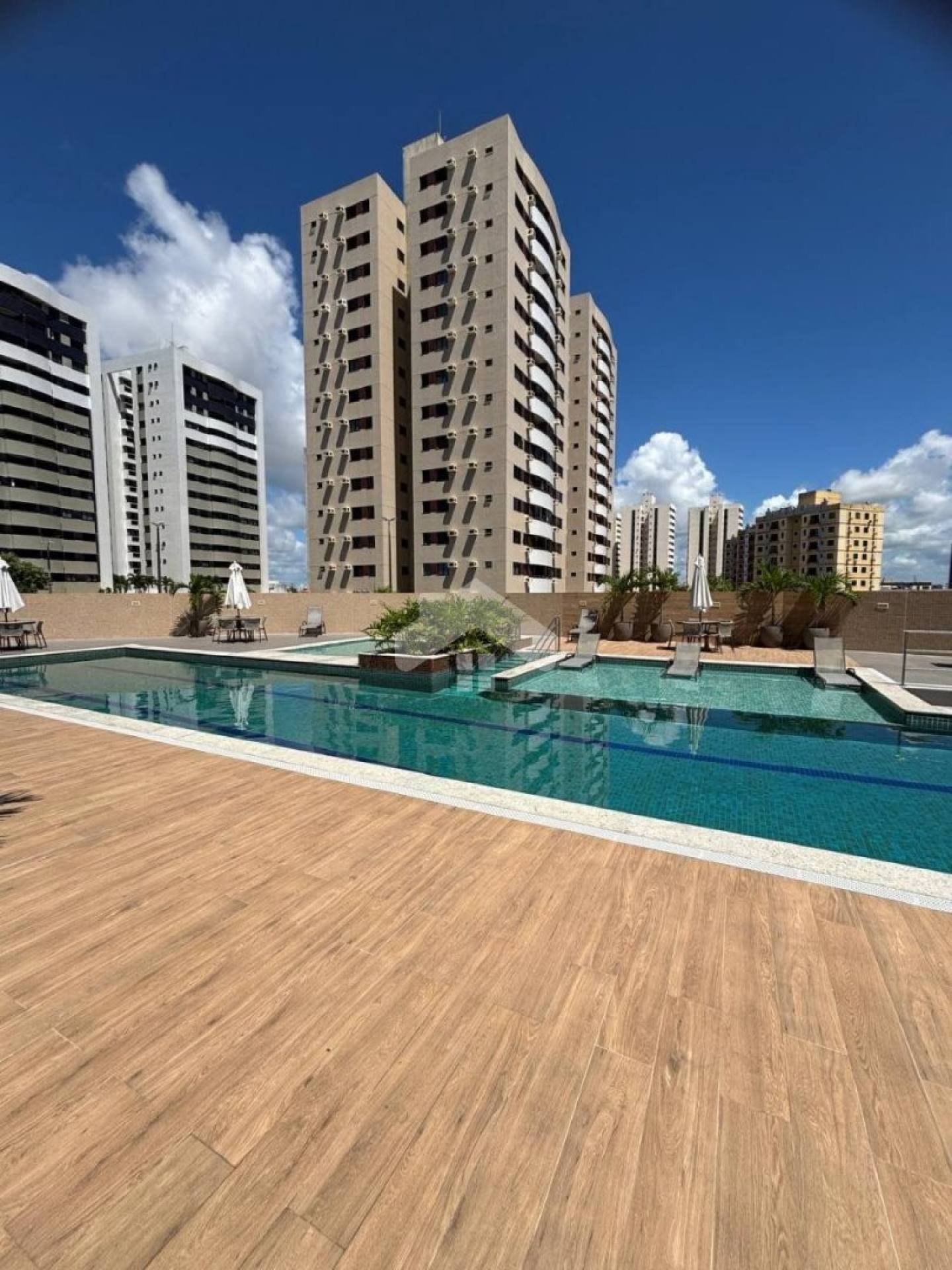 Apartamento 2/4, 1 vaga, Cond. Reserva Alameda (Semimobiliado) - Luzia.