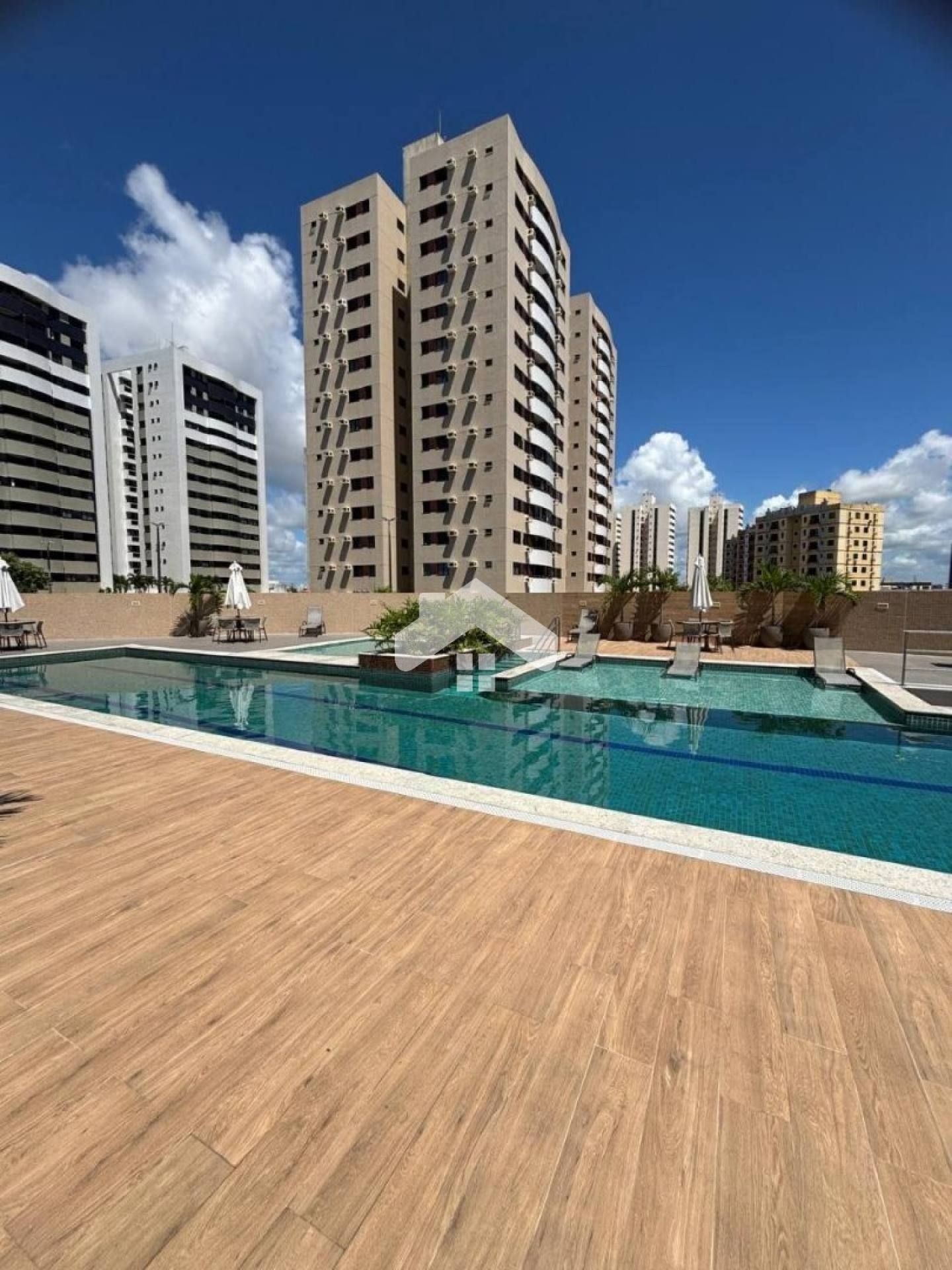 Apartamento 2/4, 1 vaga, Cond. Reserva Alameda (Semimobiliado) - Luzia.