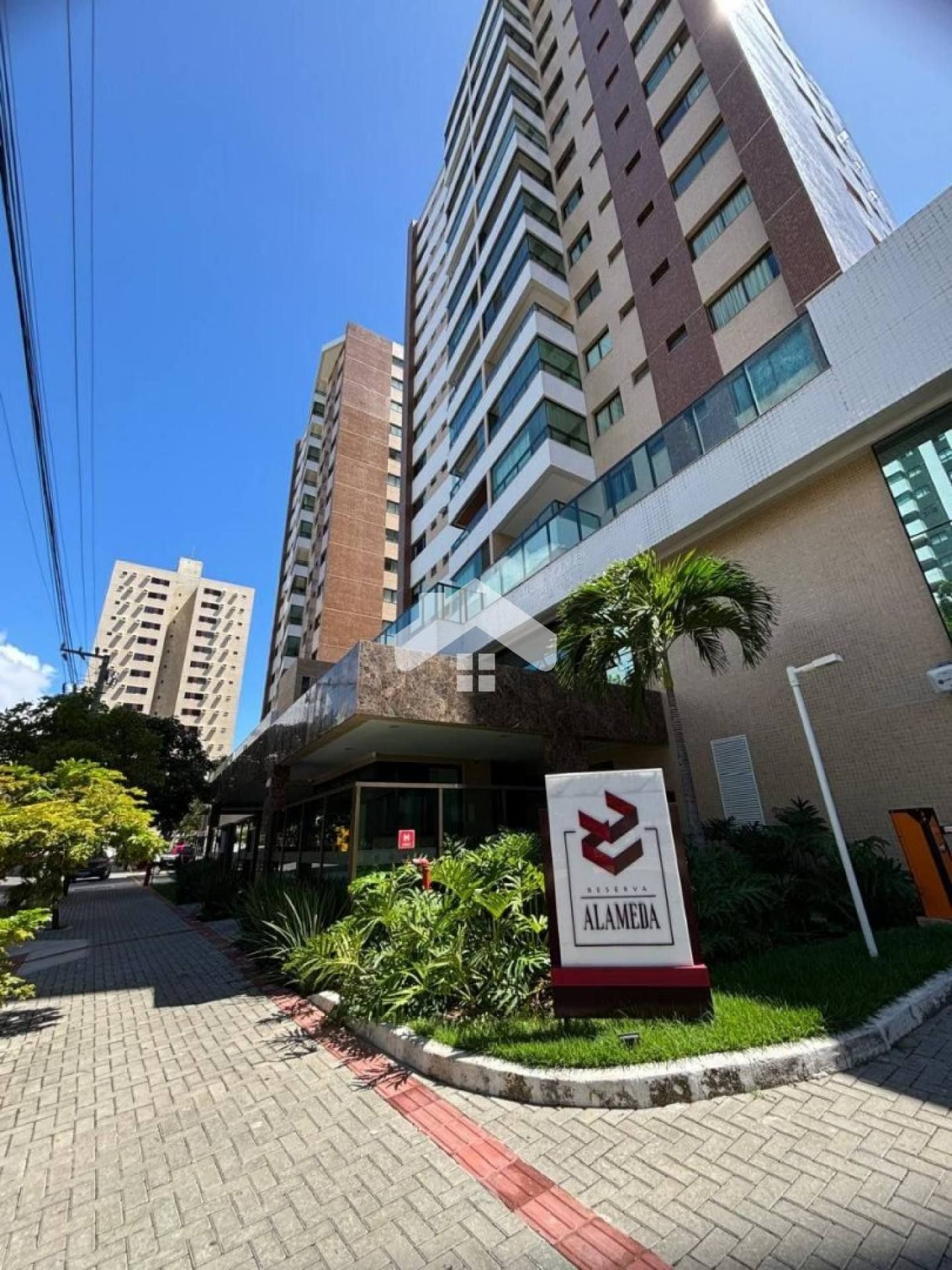 Apartamento 2/4, 1 vaga, Cond. Reserva Alameda (Semimobiliado) - Luzia.