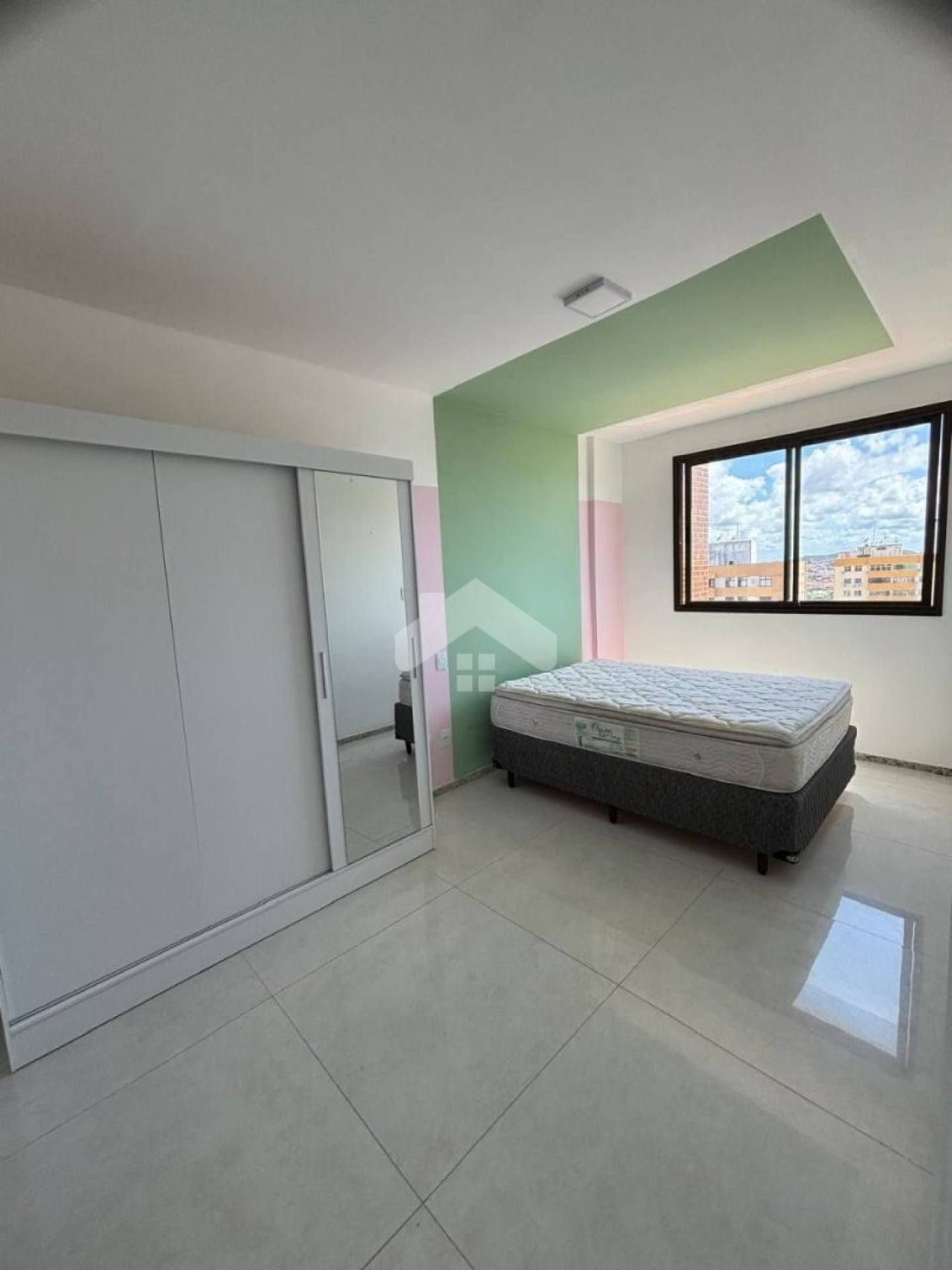 Apartamento 2/4, 1 vaga, Cond. Reserva Alameda (Semimobiliado) - Luzia.
