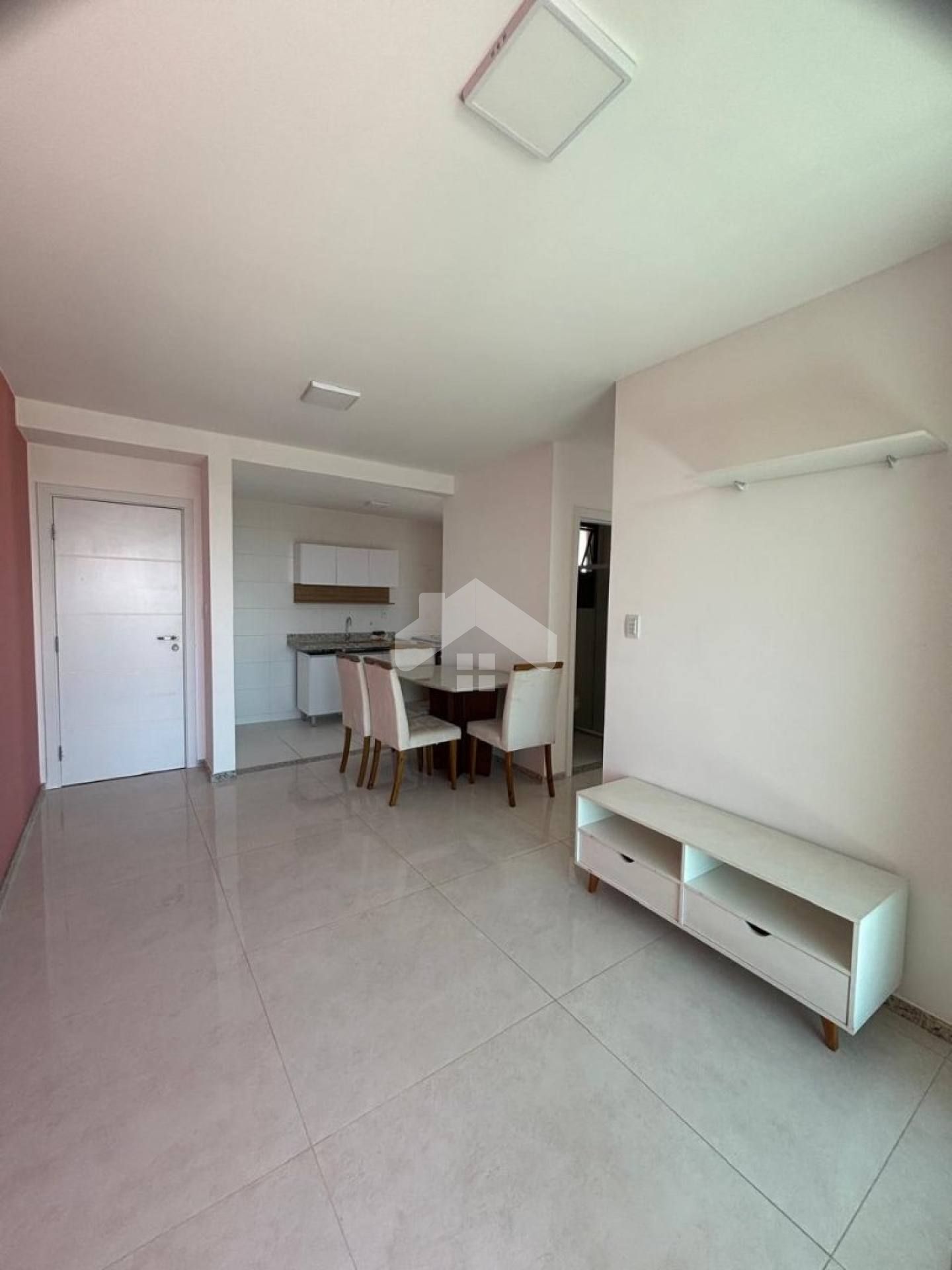 Apartamento 2/4, 1 vaga, Cond. Reserva Alameda (Semimobiliado) - Luzia.