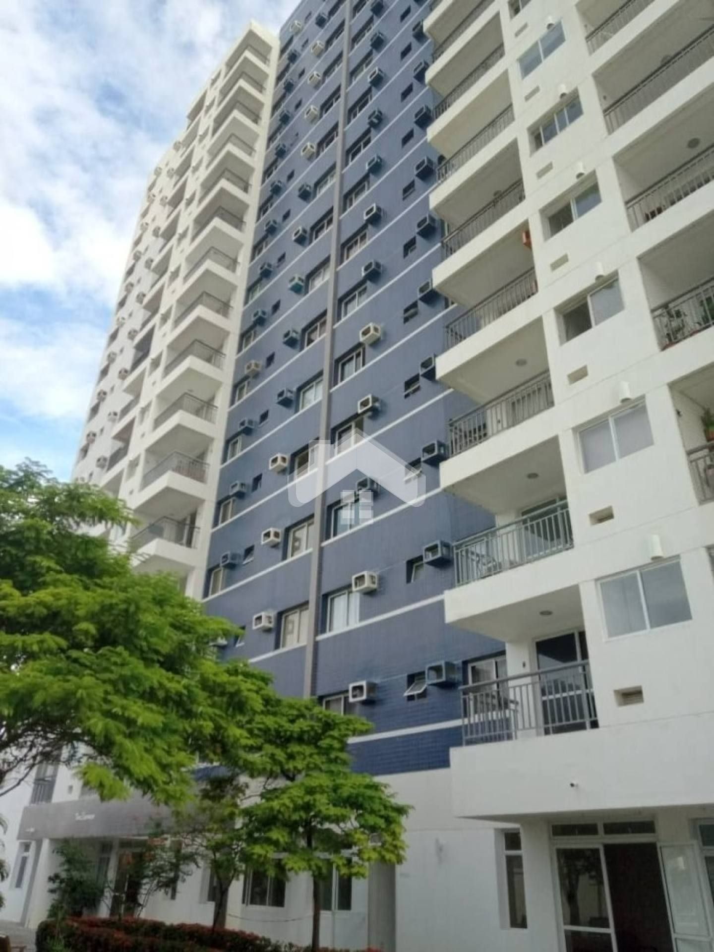 Apartamento com 2 quartos, sendo 1 Suíte, Farolândia