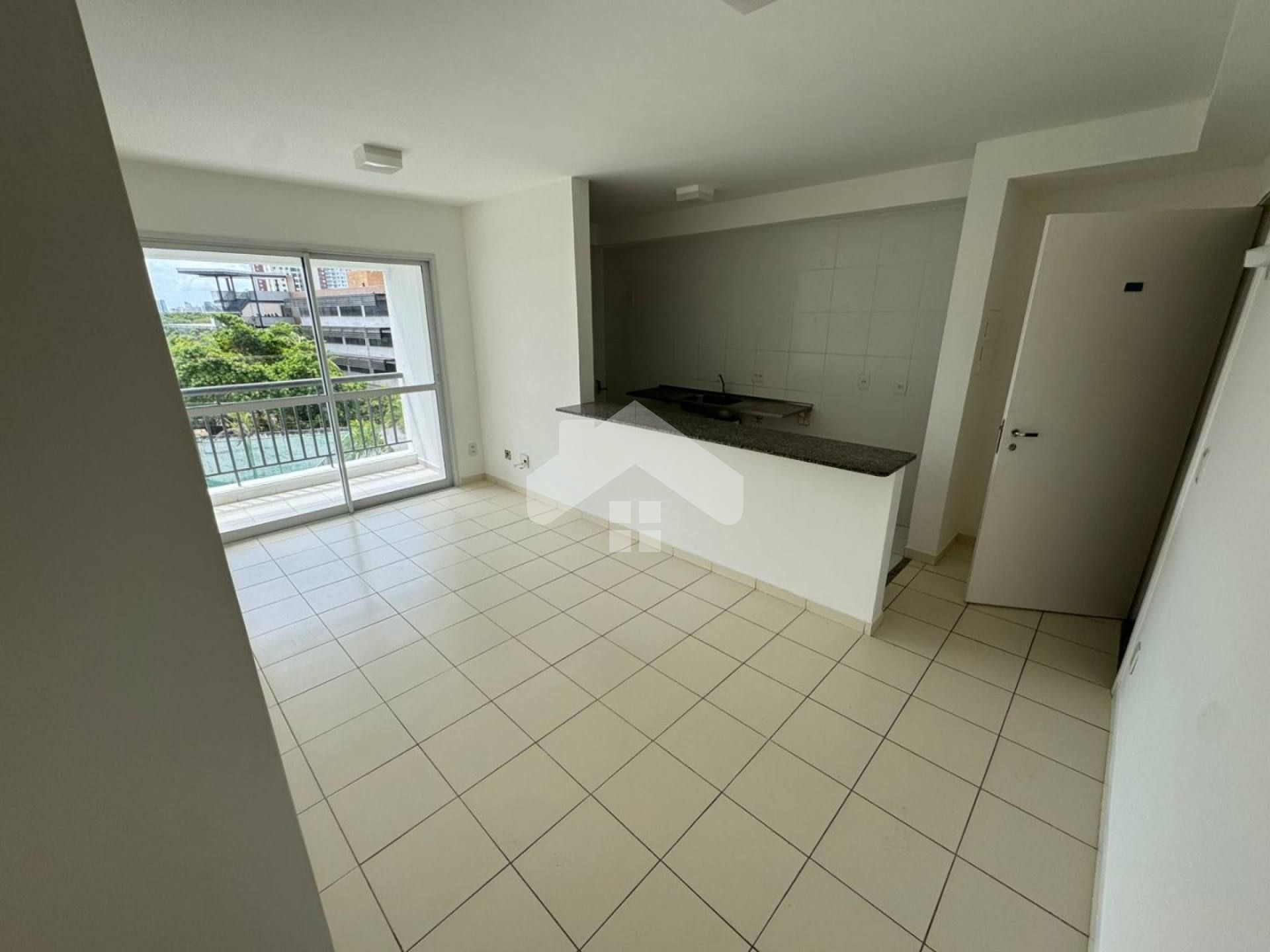 Apartamento com 2 quartos, sendo 1 Suíte, Farolândia