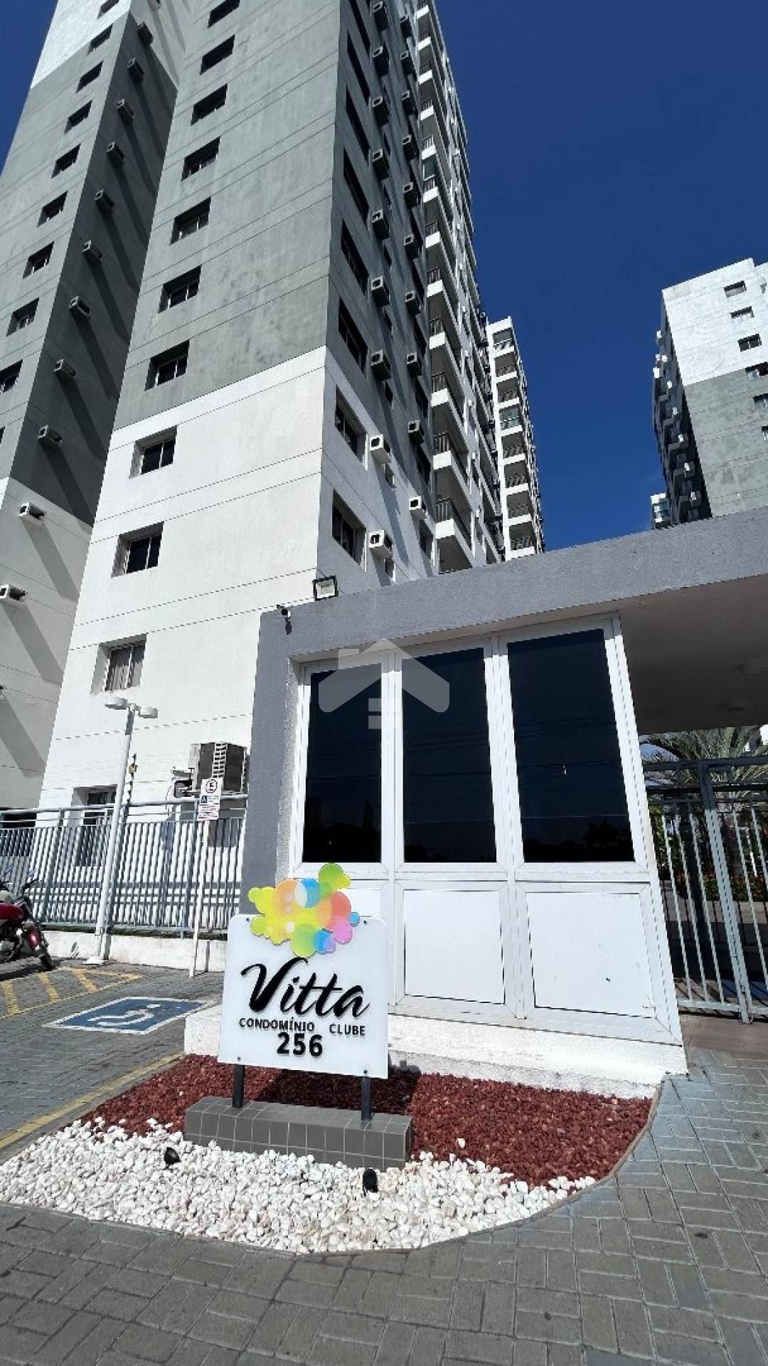 Apartamento com 2 quartos, sendo 1 Suíte, Farolândia