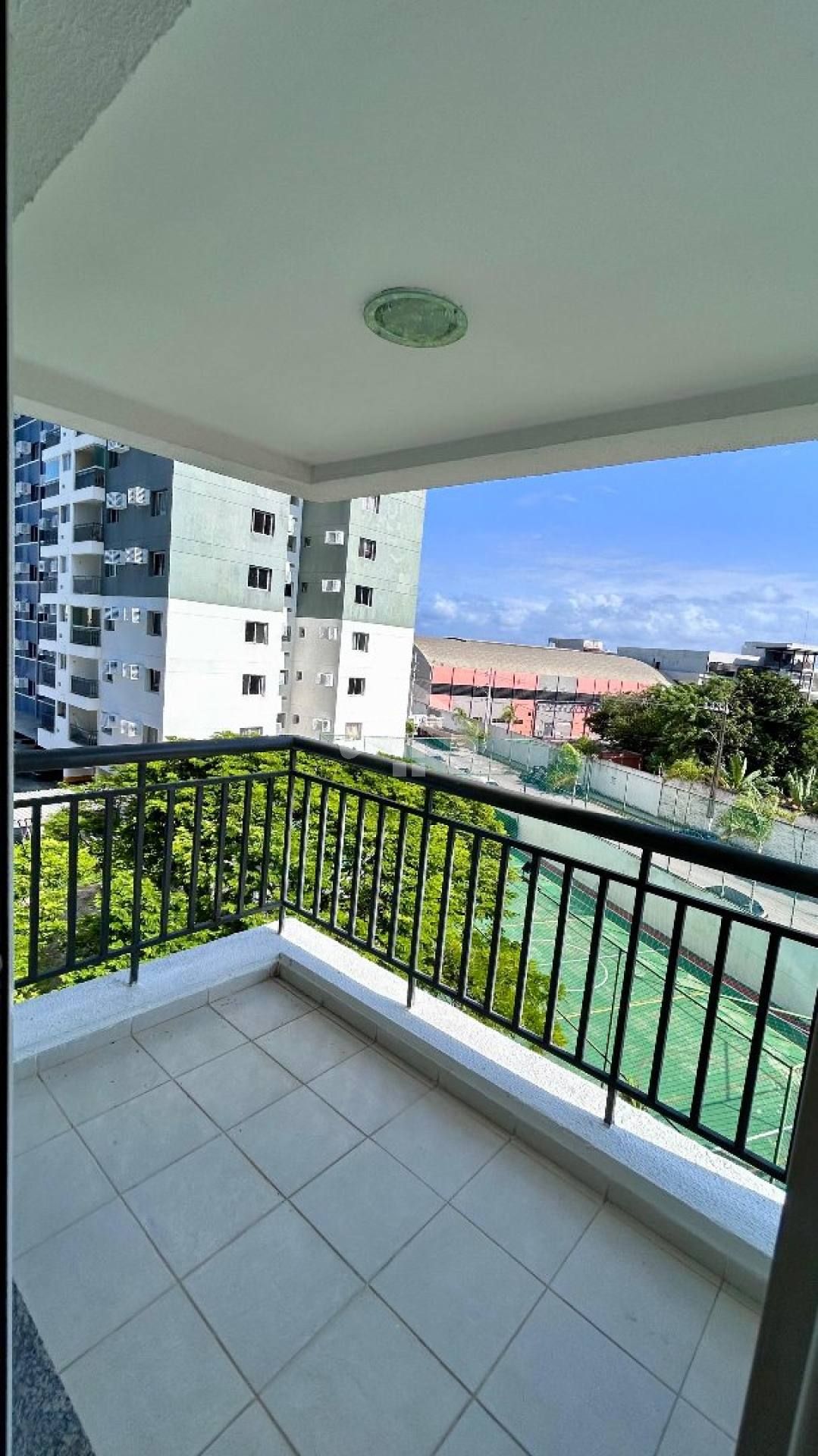 Apartamento com 2 quartos, sendo 1 Suíte, Farolândia