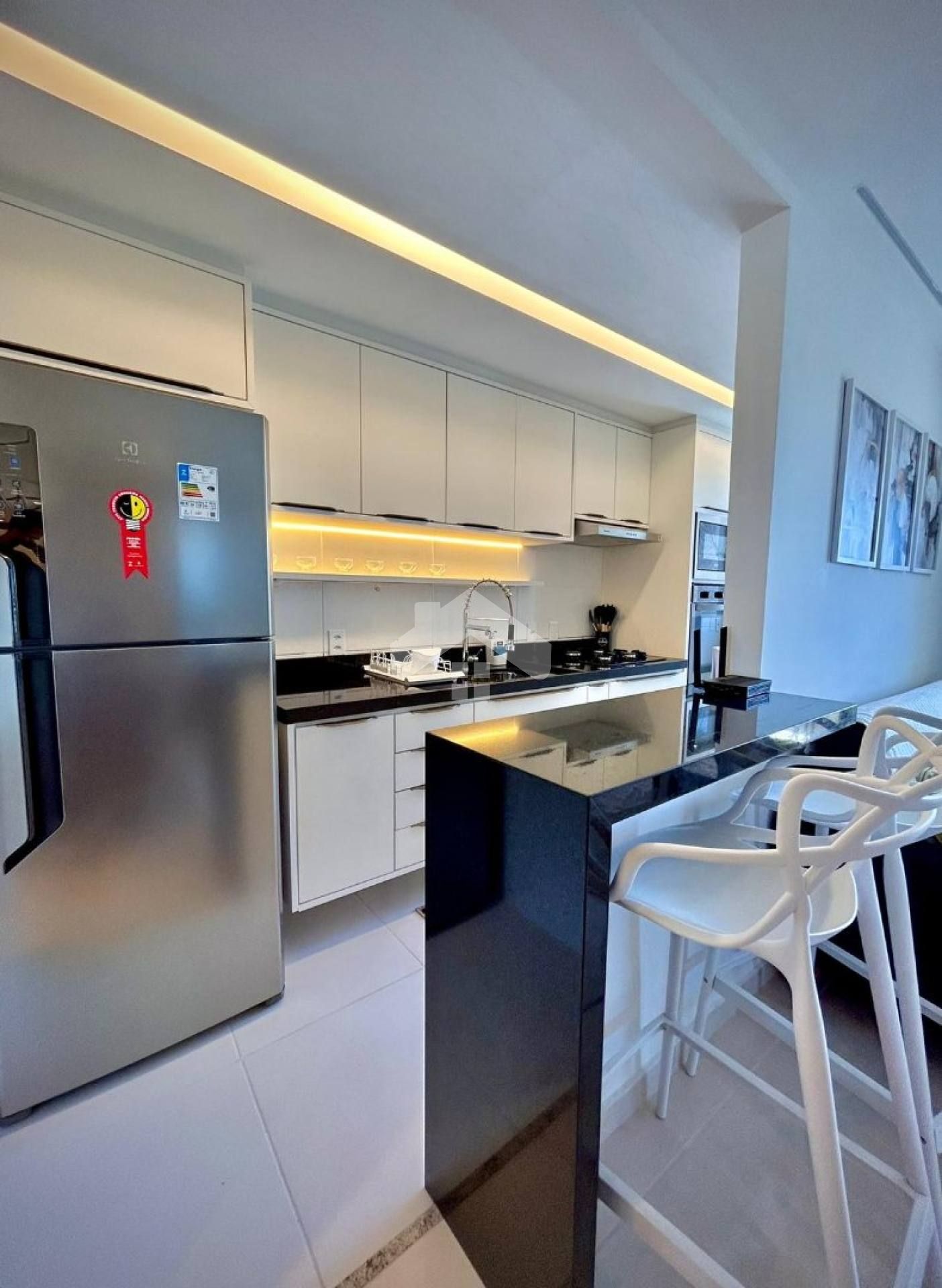 Lindo Apartamento MOBILIADO no Aruana Praia, 2/4, 1 suíte, 1 vaga (Cond. Incluso) - Aruana
