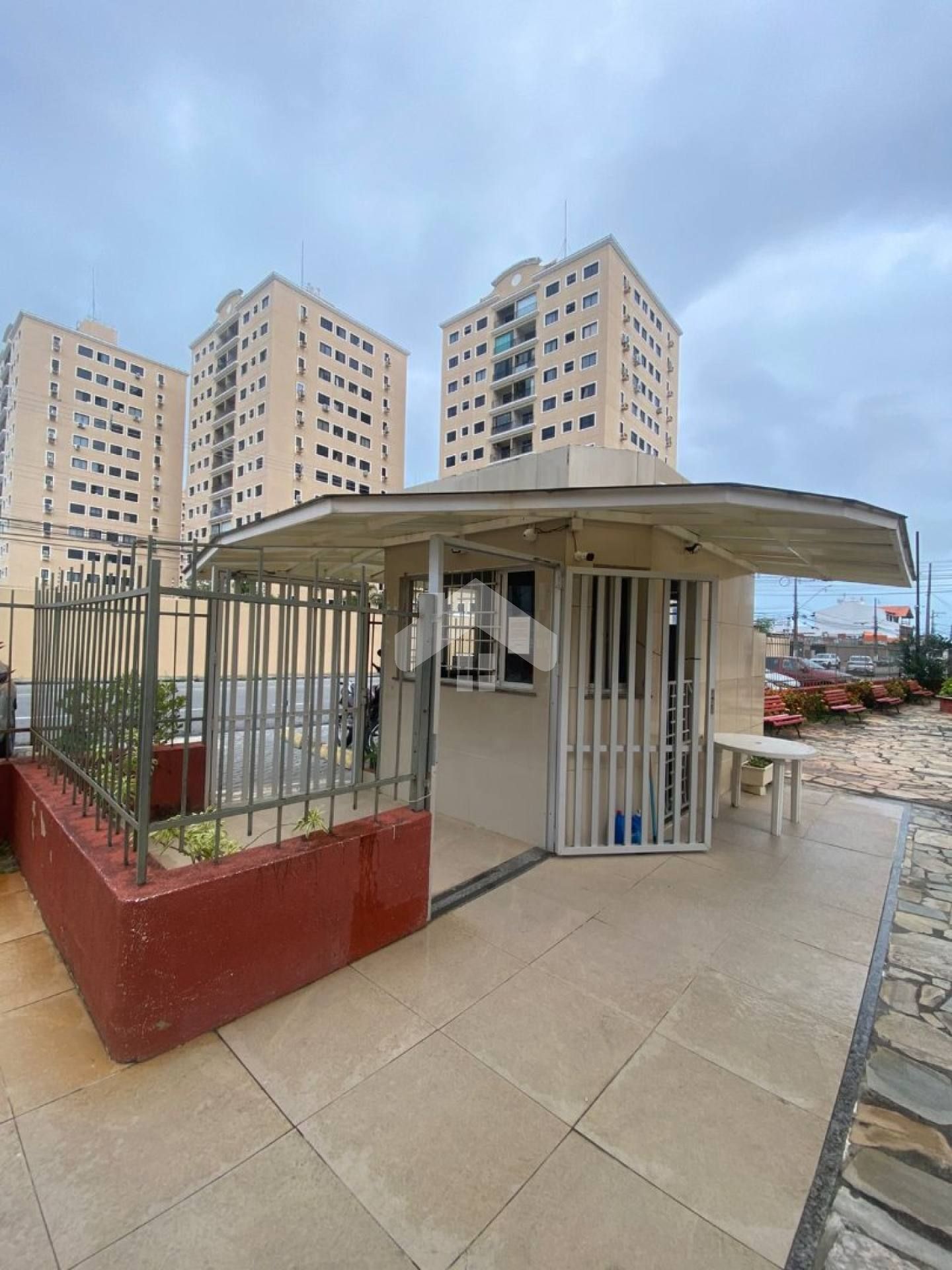 Excelente Oportunidade: Apartamento de 4 Quartos no Grageru