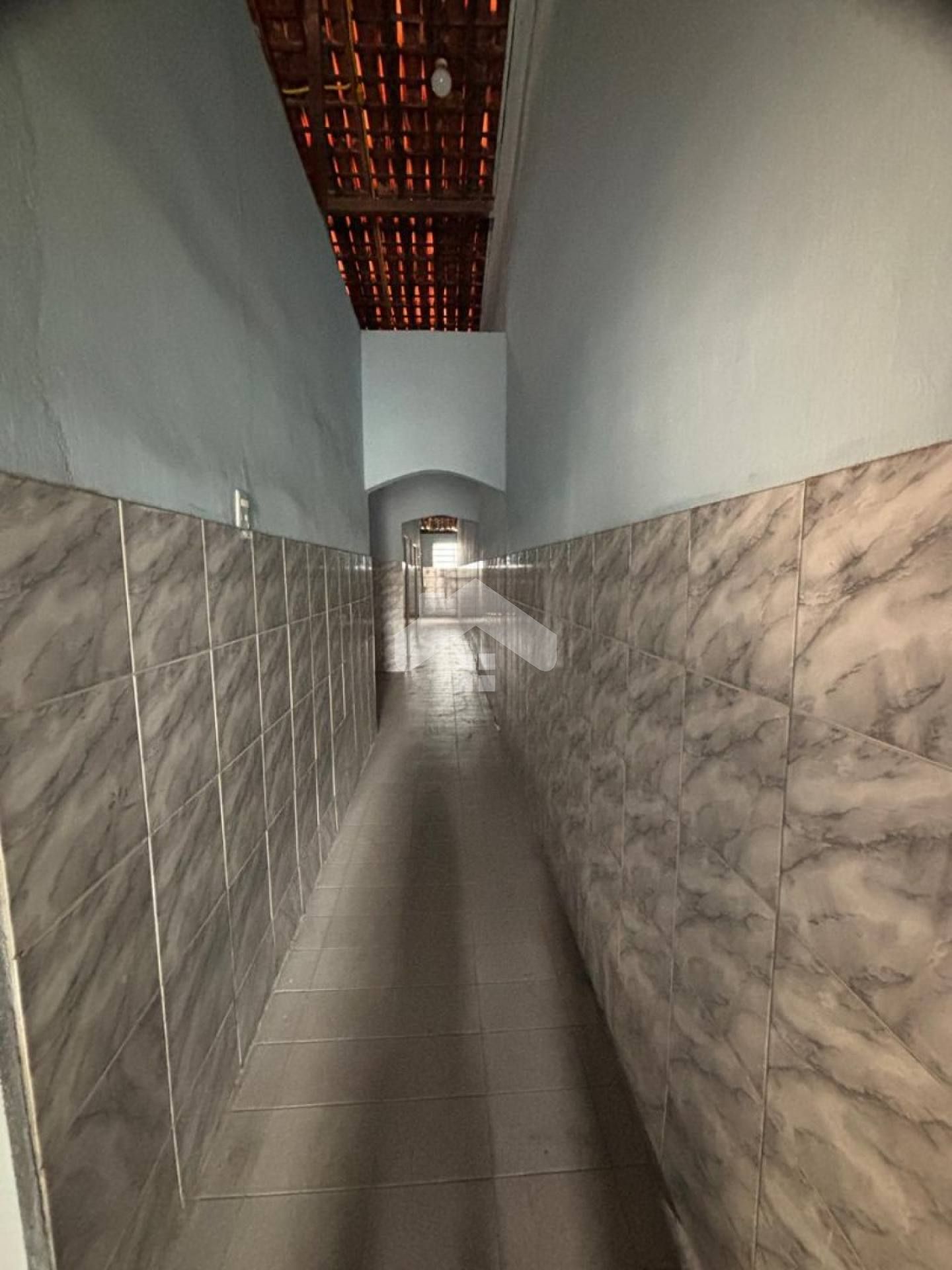 Casa com 4/4, 1 suíte, 1 vaga - Santo Antônio