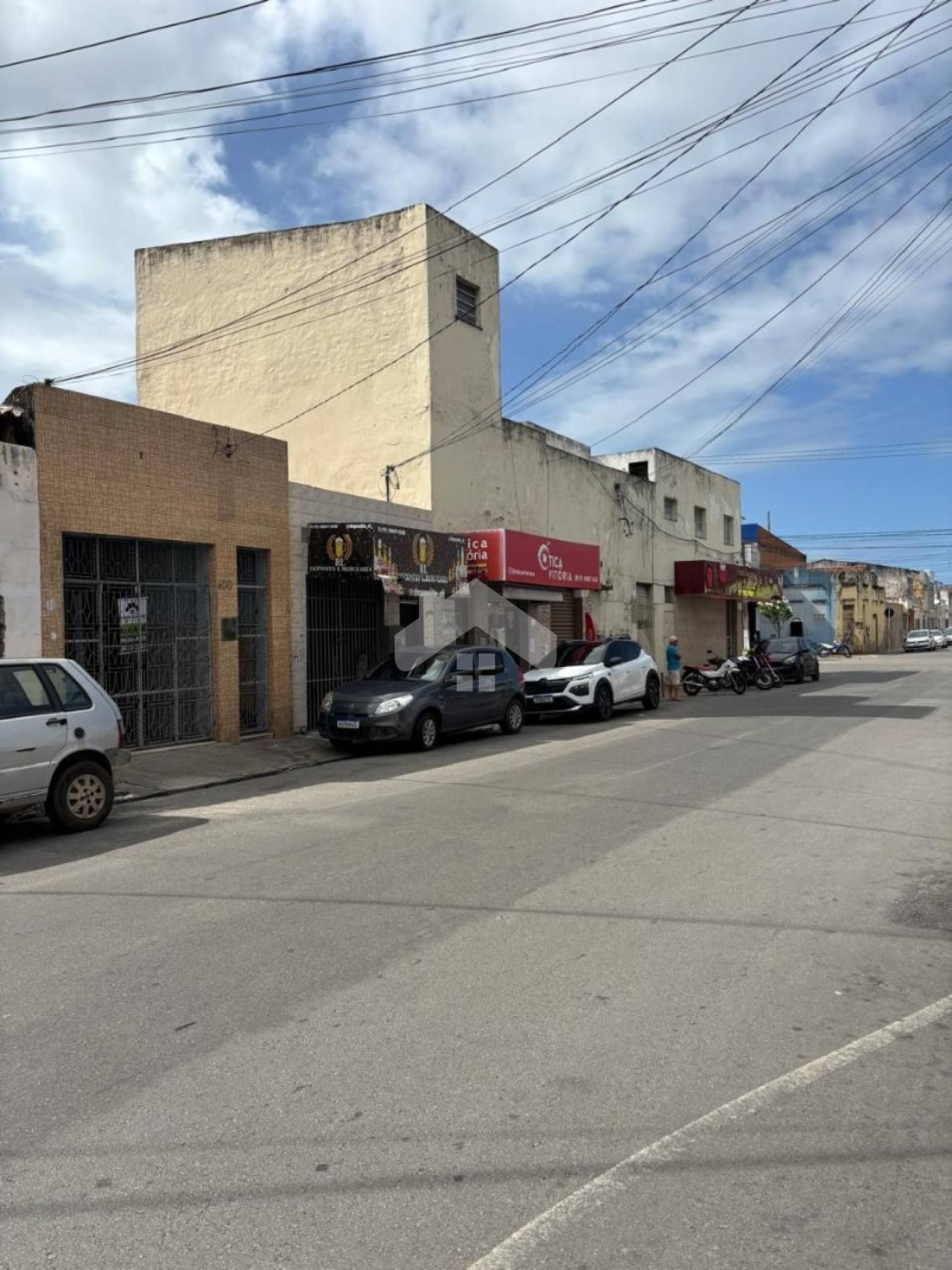 Casa com 4/4, 1 suíte, 1 vaga - Santo Antônio