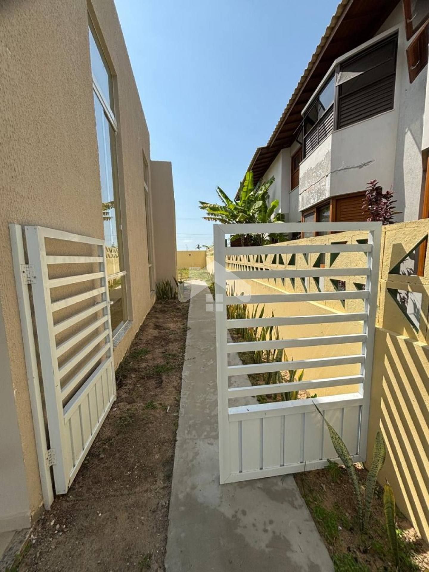 Casa no Alphaville 1, 3/4, 2 suítes, 2 vagas (Condomínio incluso) - Barra dos Coqueiros