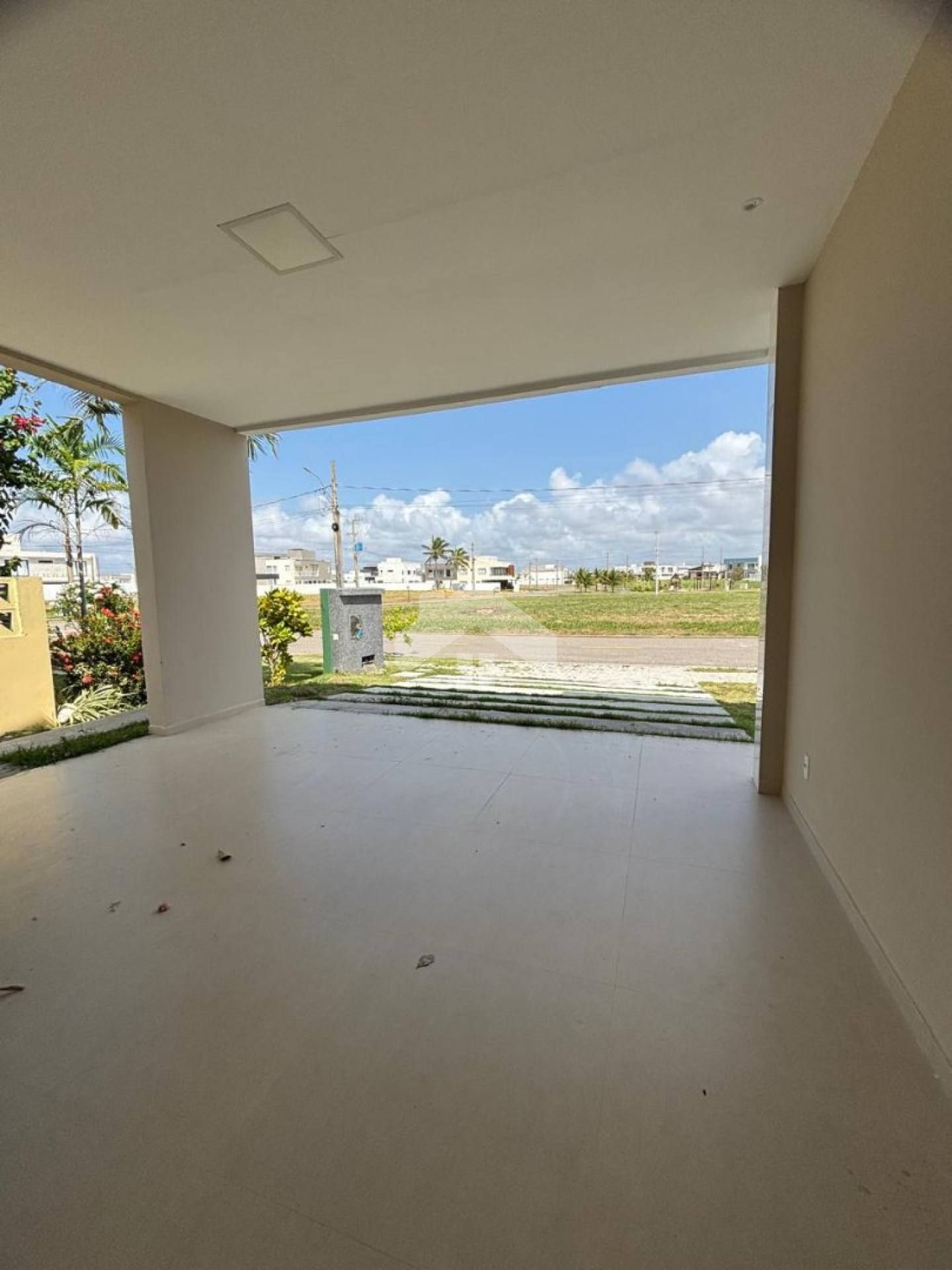 Casa no Alphaville 1, 3/4, 2 suítes, 2 vagas (Condomínio incluso) - Barra dos Coqueiros