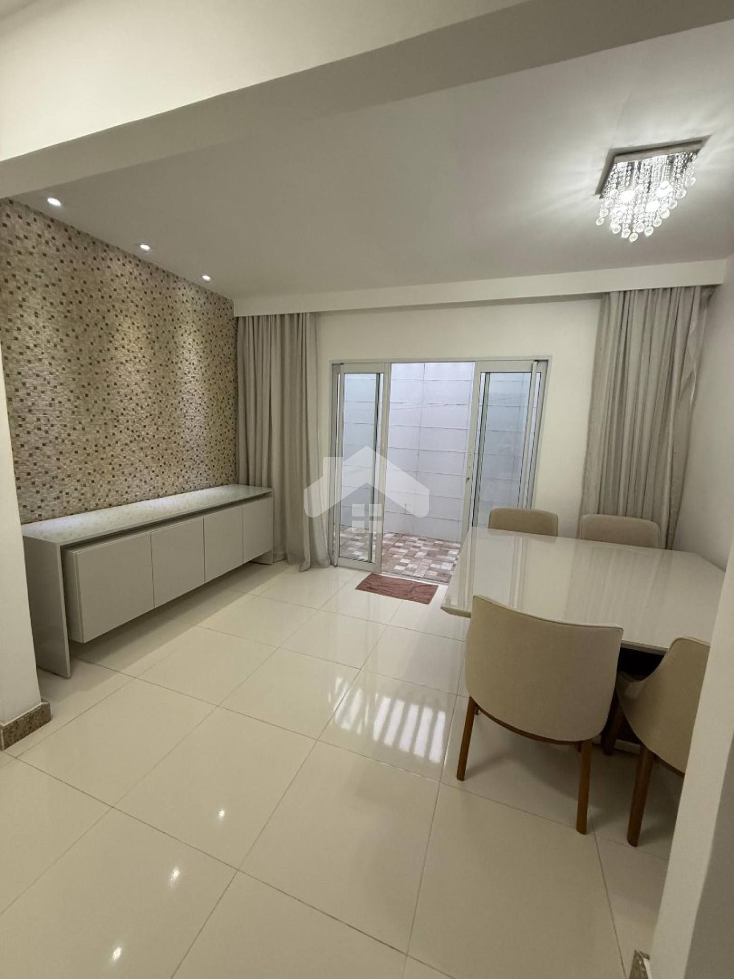 Casa Para Vender com 3 quartos 2 suítes no bairro Grageru em Aracaju