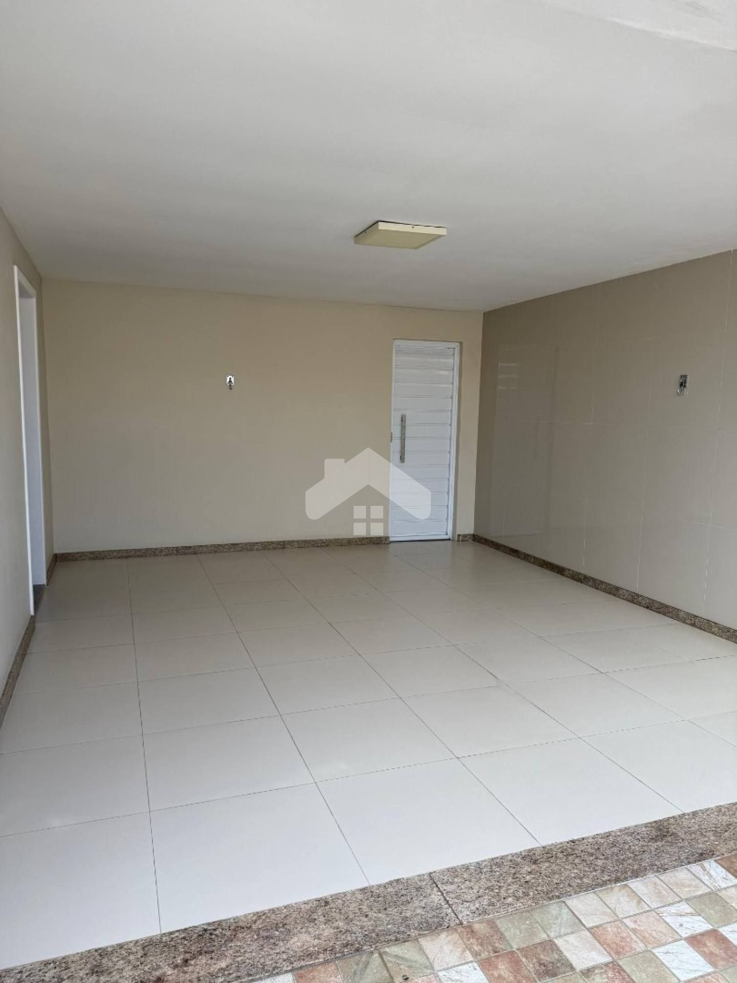 Casa Para Vender com 3 quartos 2 suítes no bairro Grageru em Aracaju