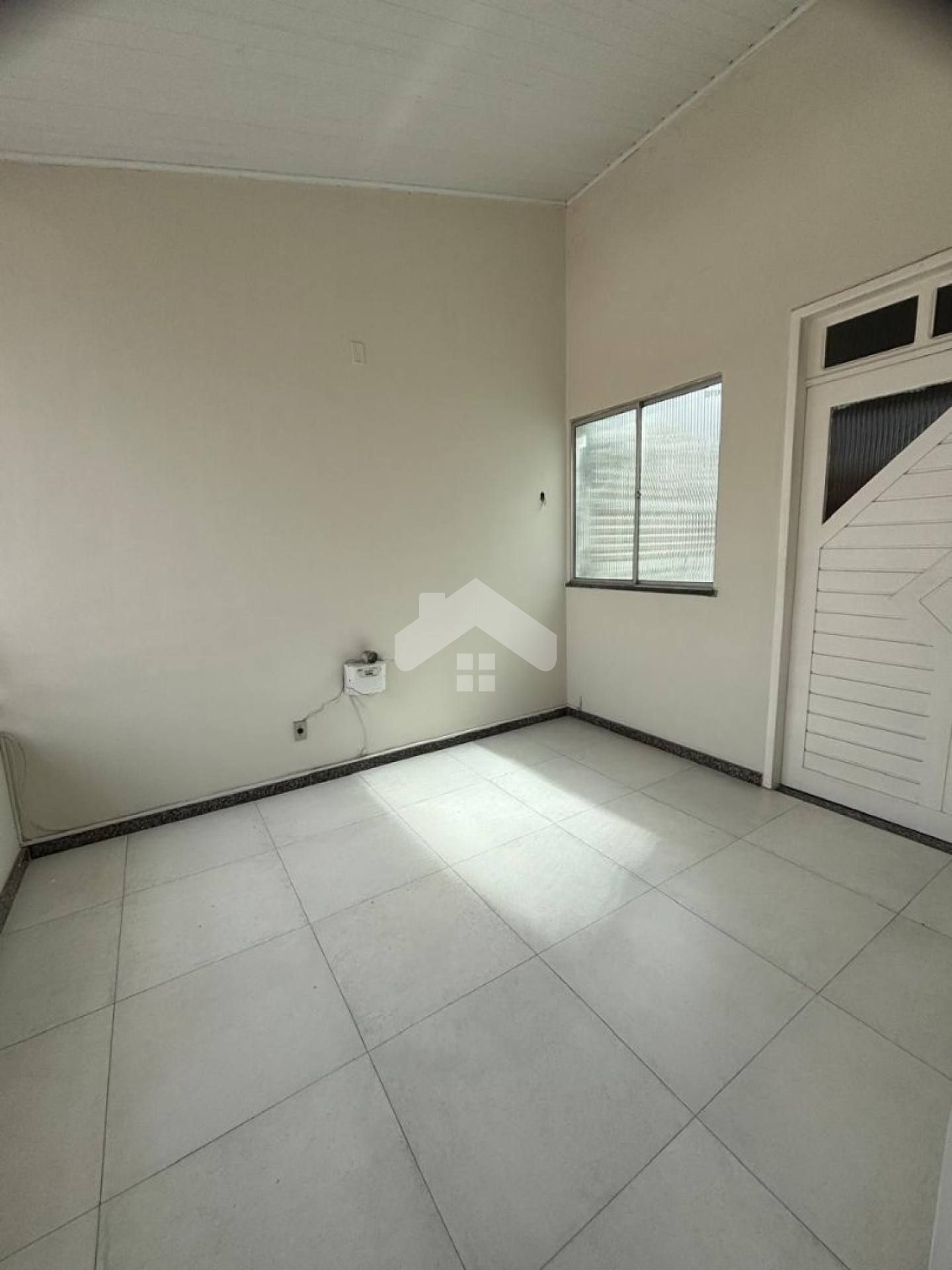 Casa com 3/4, 1 suíte (Pavimento superior) - Suíssa