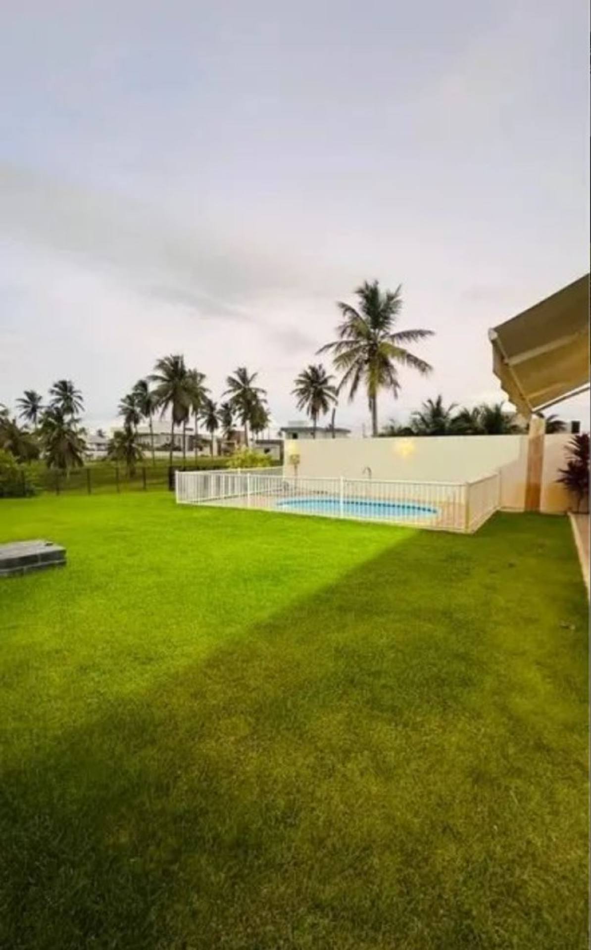 Casa de Condomínio Para Vender com 3 suítes na  Barra Dos Coqueiros