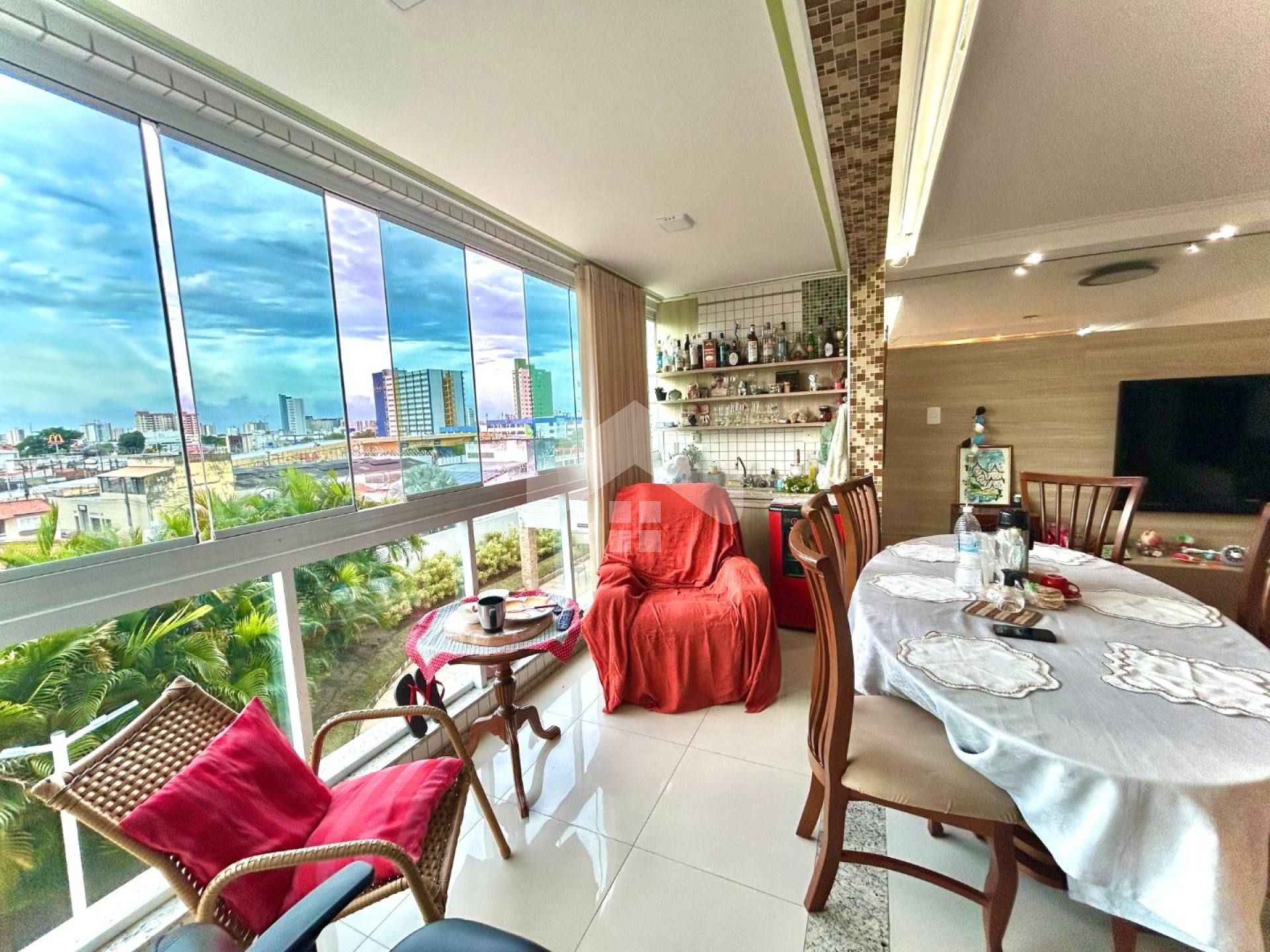 Apartamento Para Vender com 3 quartos 2 suítes no bairro Luzia em Aracaju