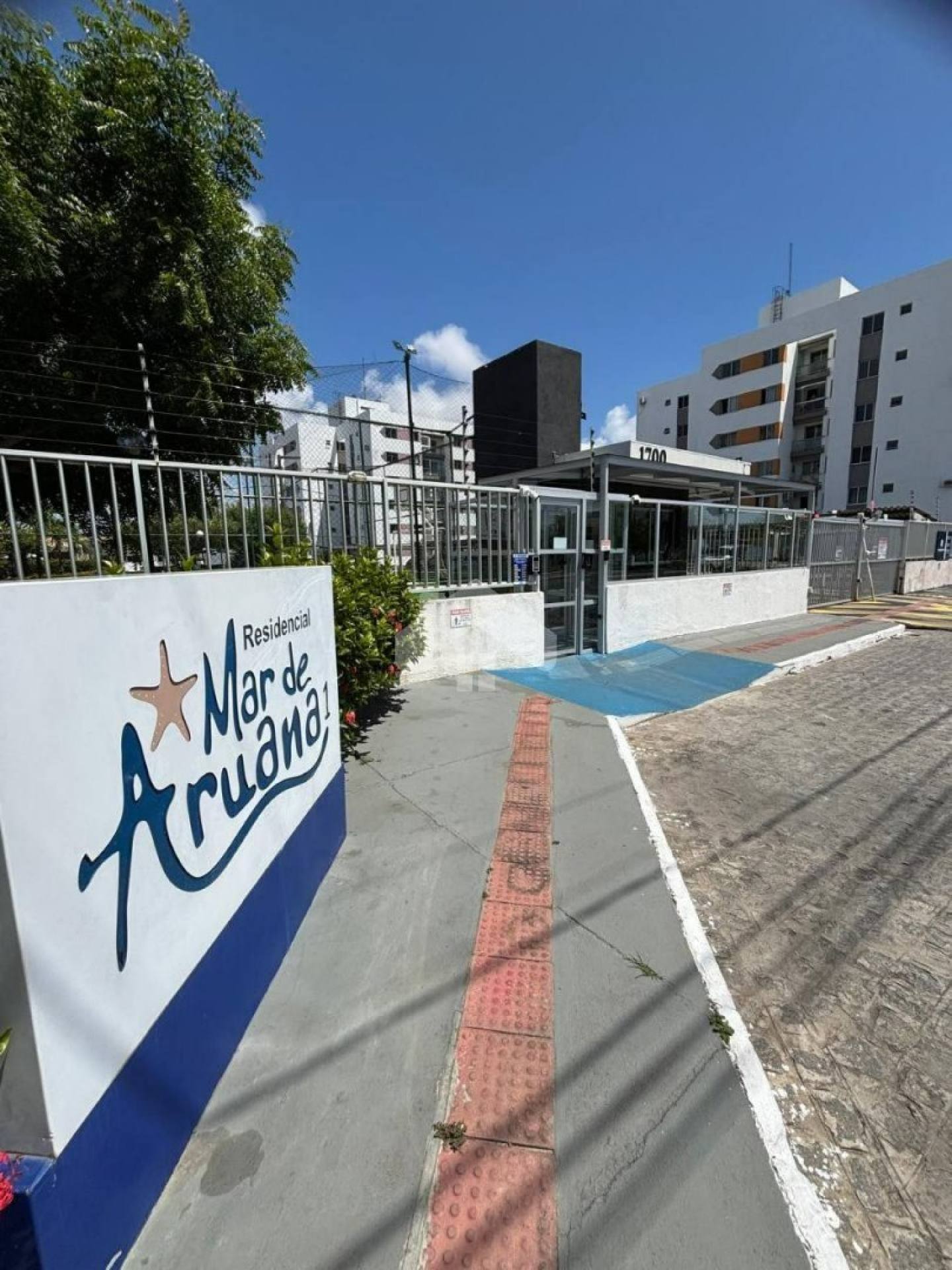 Apartamento Para Vender com 3 quartos 1 suítes no bairro Aruana em Aracaju
