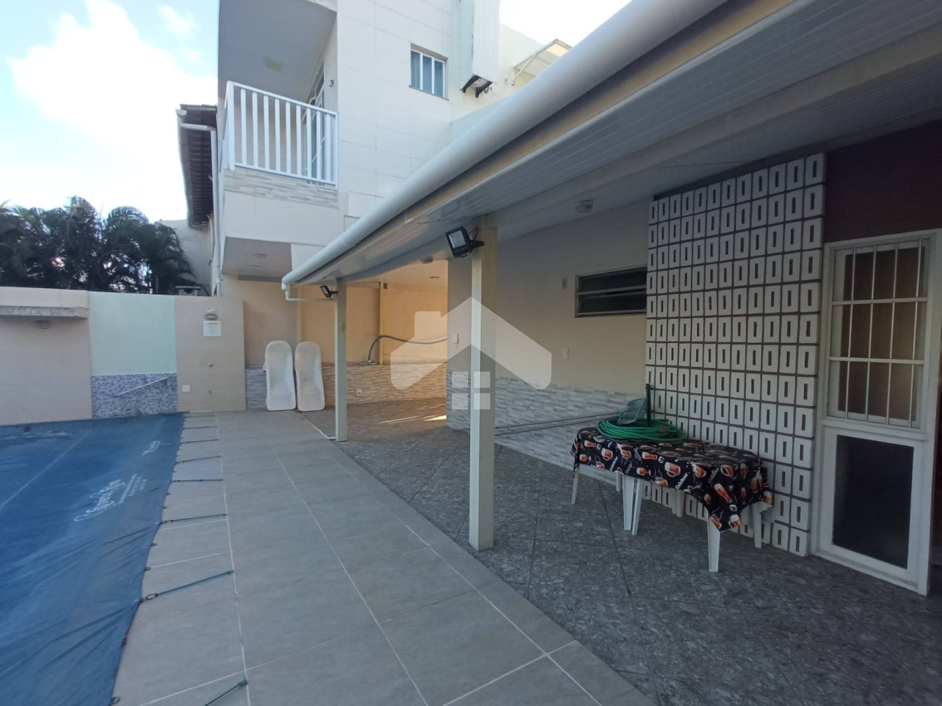 Casa de Condomínio Para Vender com 6 quartos 4 suítes no Condominio Portal do Atlântico