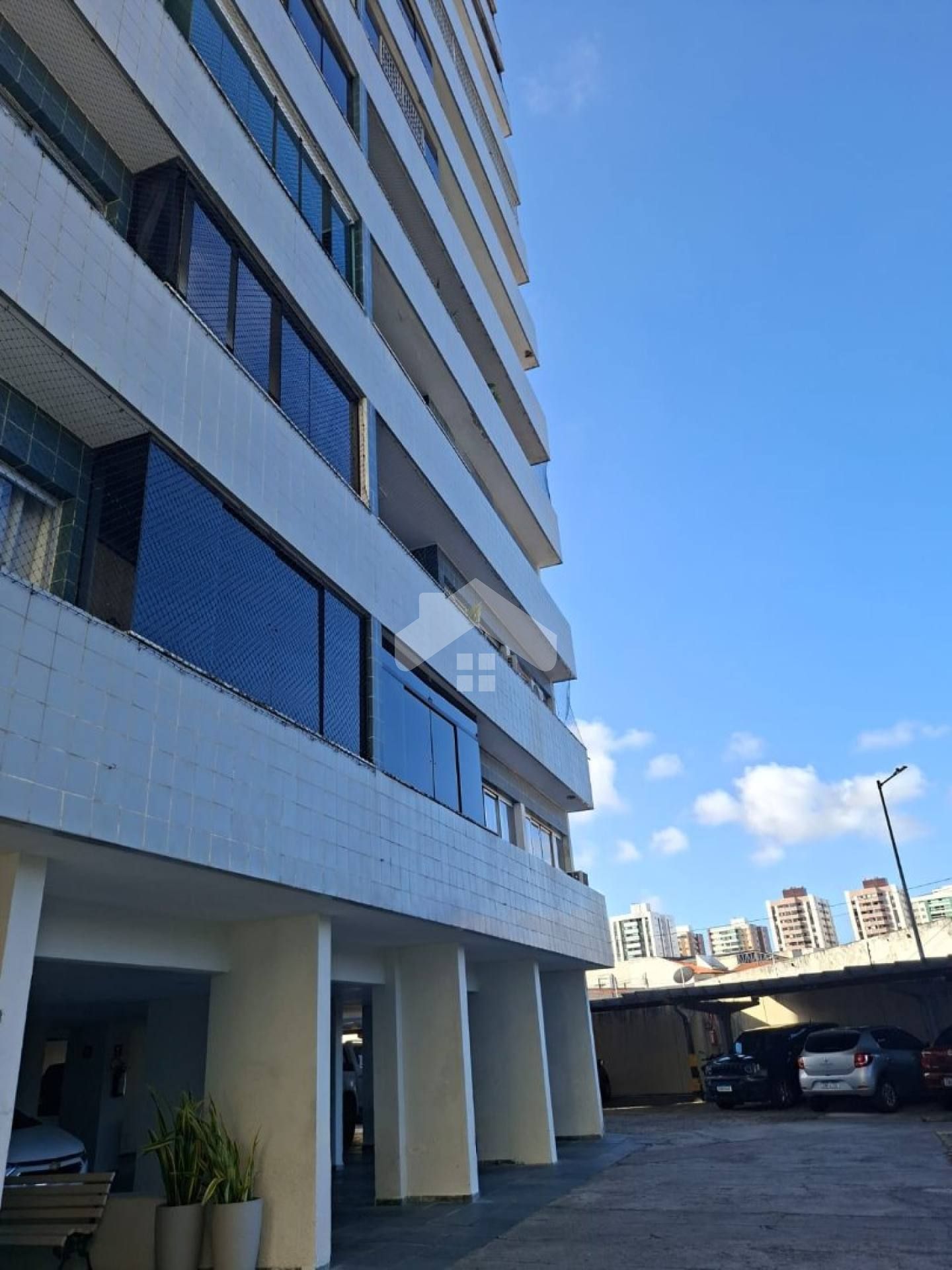 Apartamento Para Vender com 3 quartos 1 suítes no bairro Luzia em Aracaju