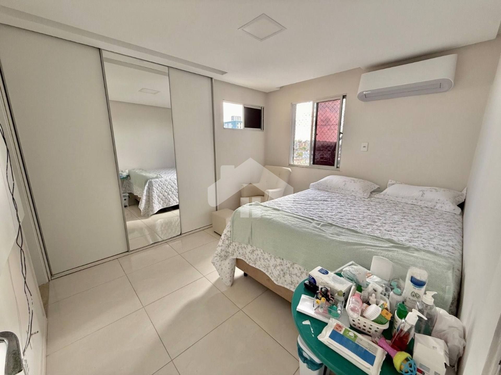 Apartamento Reformado Para Vender com 4 quartos 1 suítes no bairro Suíssa em Aracaju