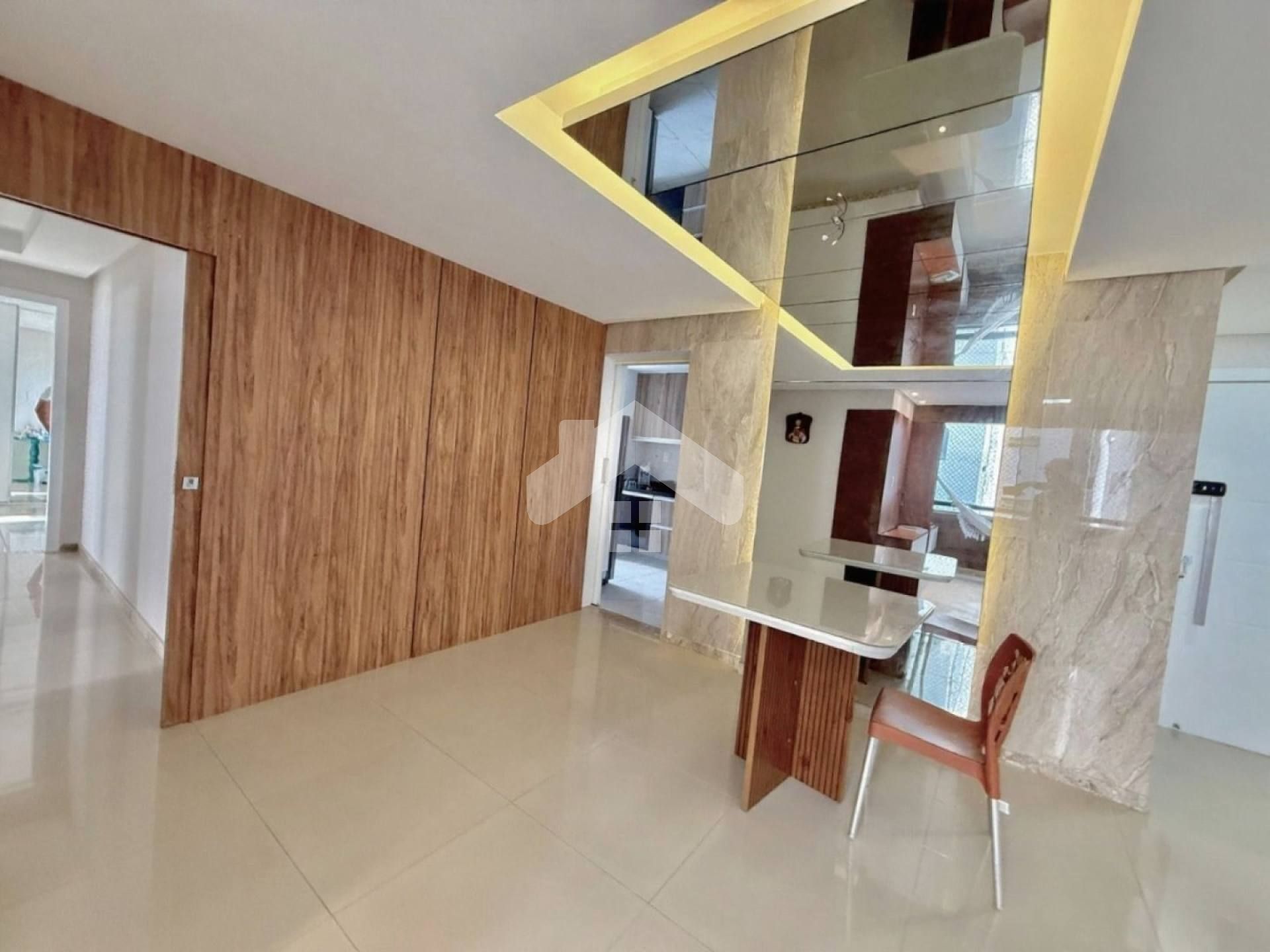 Apartamento Reformado Para Vender com 4 quartos 1 suítes no bairro Suíssa em Aracaju