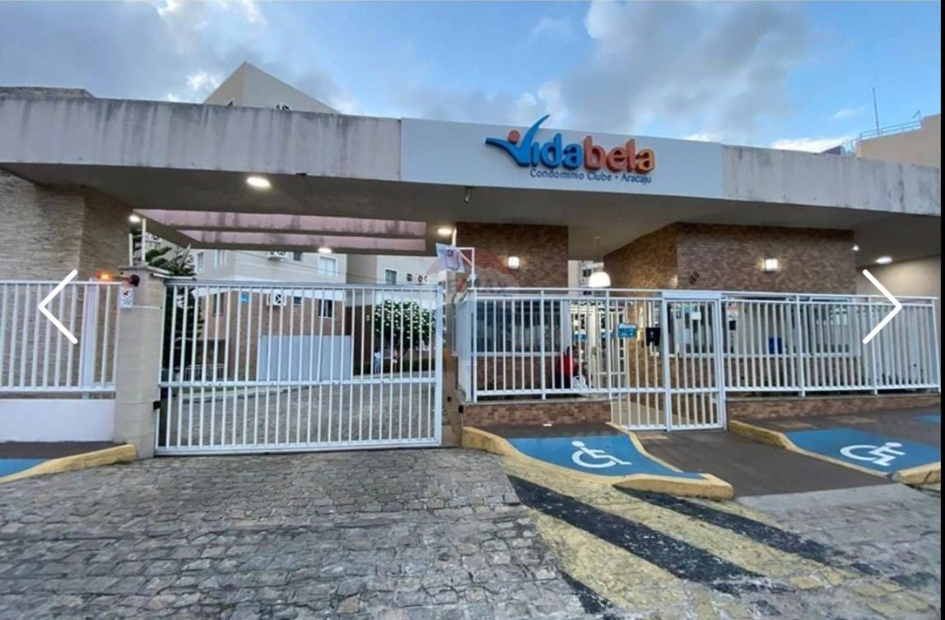 Apartamento Para Vender com 2 quartos 1 suítes no bairro Farolândia em Aracaju