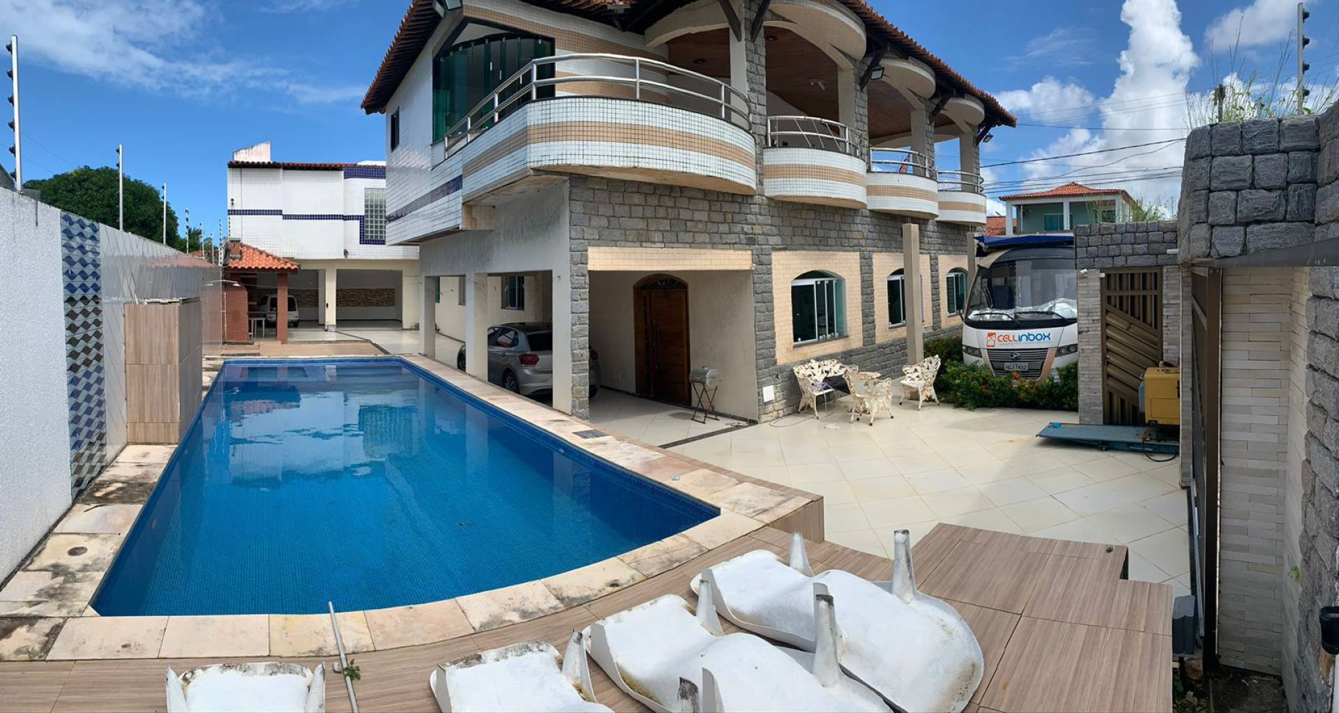 Casa Duplex com 7 Quartos no Bairro Atalaia em Aracaju