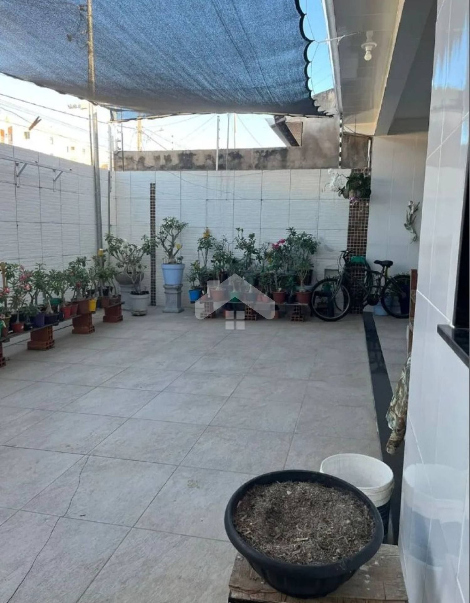 Casa para vender com 3 quartos,1 suíte no bairro Aruana em Aracaju