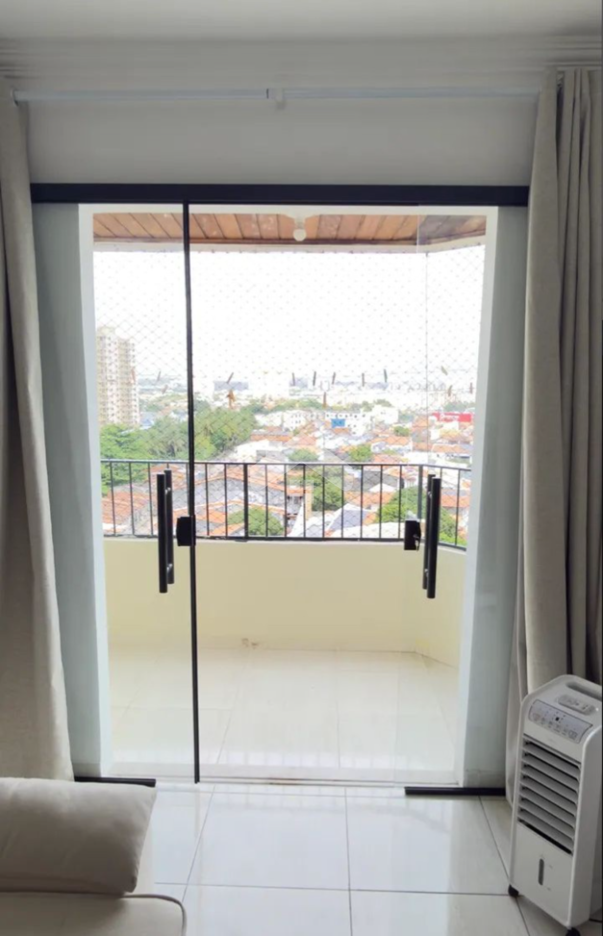 Apartamento Para Vender/Porteira Fechada no Condomínio Residencial Lausanne Bairro Luzia