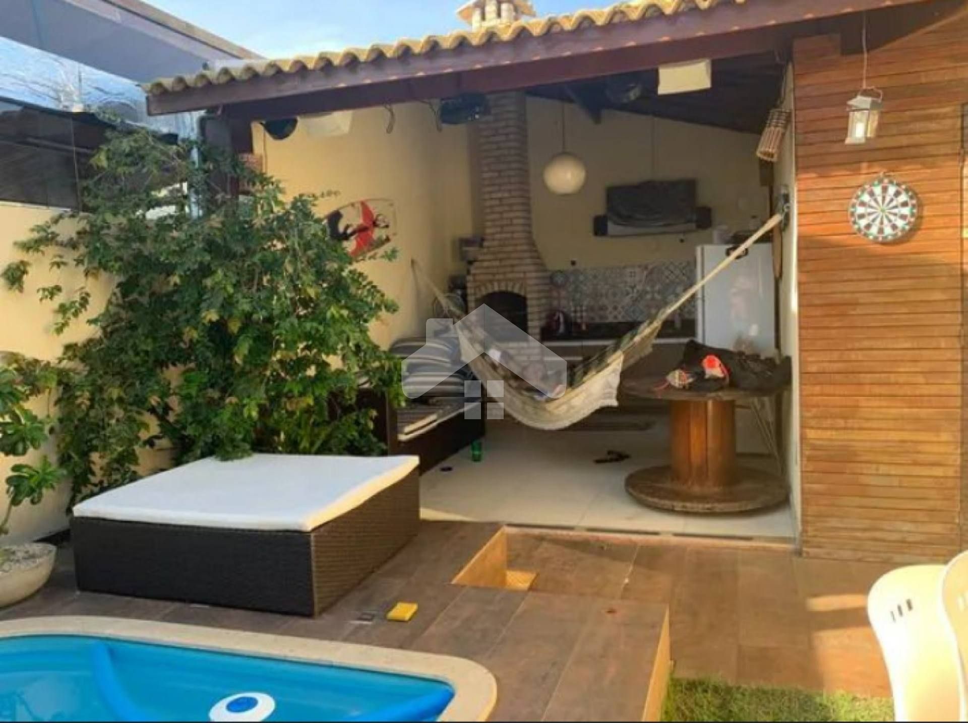 Casa de Condomínio Para Vender com 3 quartos 1 suítes no bairro Aruana em Aracaju