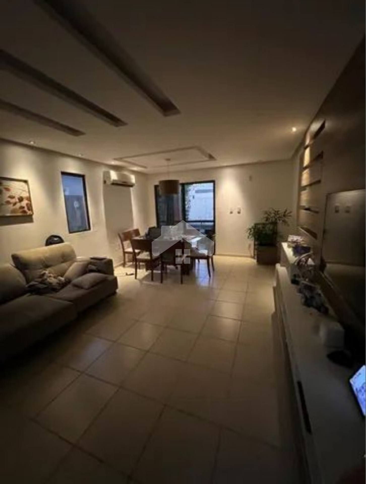 Casa de Condomínio Para Vender com 3 quartos 1 suítes no bairro Aruana em Aracaju