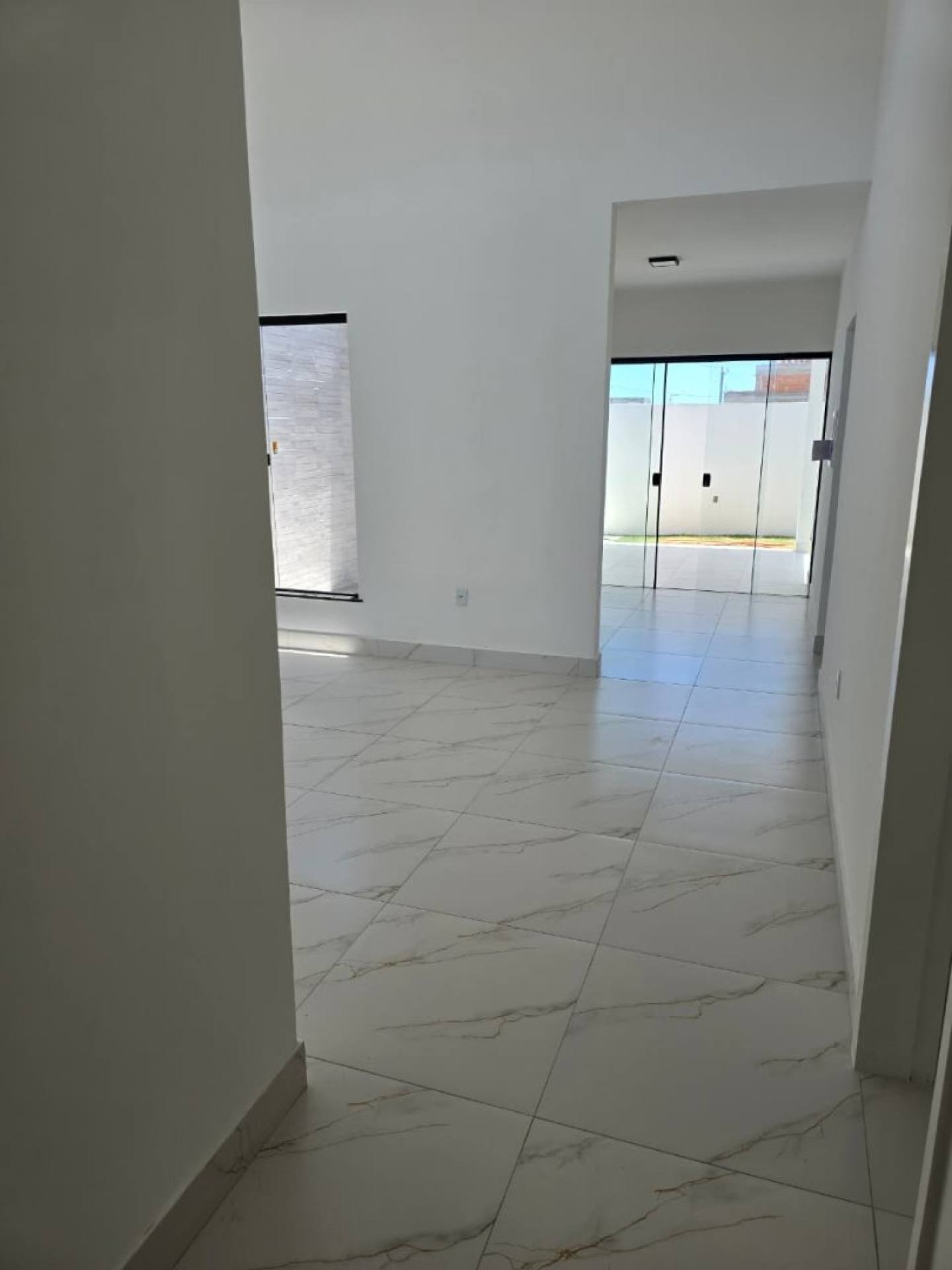 Casa de Condomínio Para Vender com 3 quartos 1 suítes no Villaredo Barra