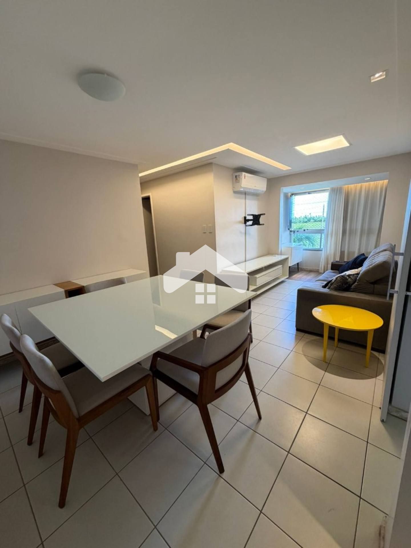 Apartamento mobiliado no Palm Ville, 2/4, 1 suíte, 1 vaga (Cond. Incluso) - Aeroporto