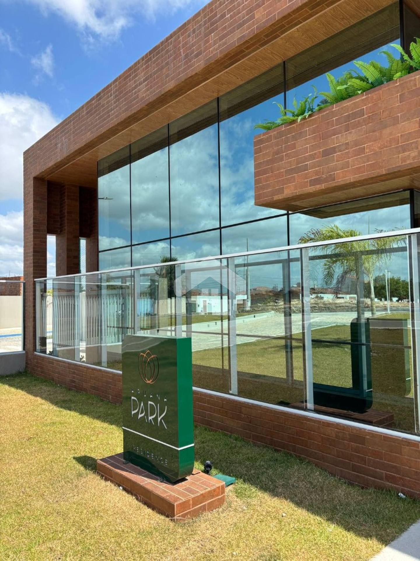 Apartamento Térreo no Aruana Park, 2/4, 1vaga (Cond. Incluso) - Aruana